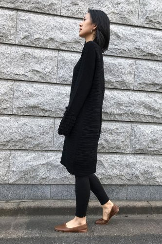 【LAST ONE】TUCKING FRILL-SLEEVE KNIT DRESS