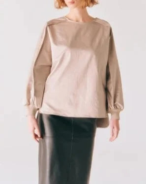 H/SATIN TUCKING TOPS