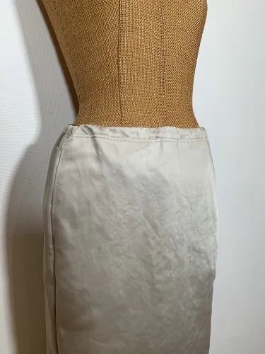 H/SATIN B/BUTTON TIGHT SKIRT