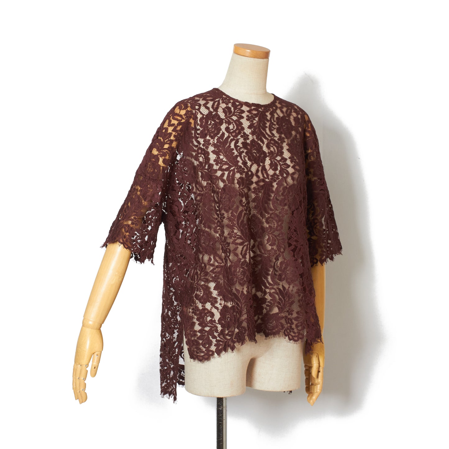 LEAVER LACE WITH GROSGRAIN TOPS