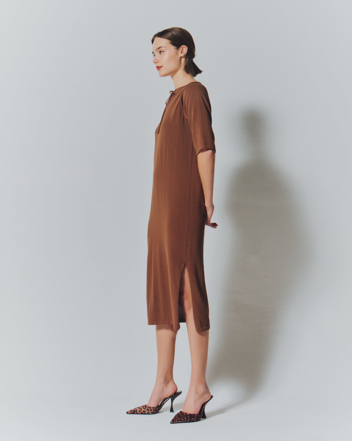 【予約商品】 COTTON SHEER SLIT RIBBON DRESS
