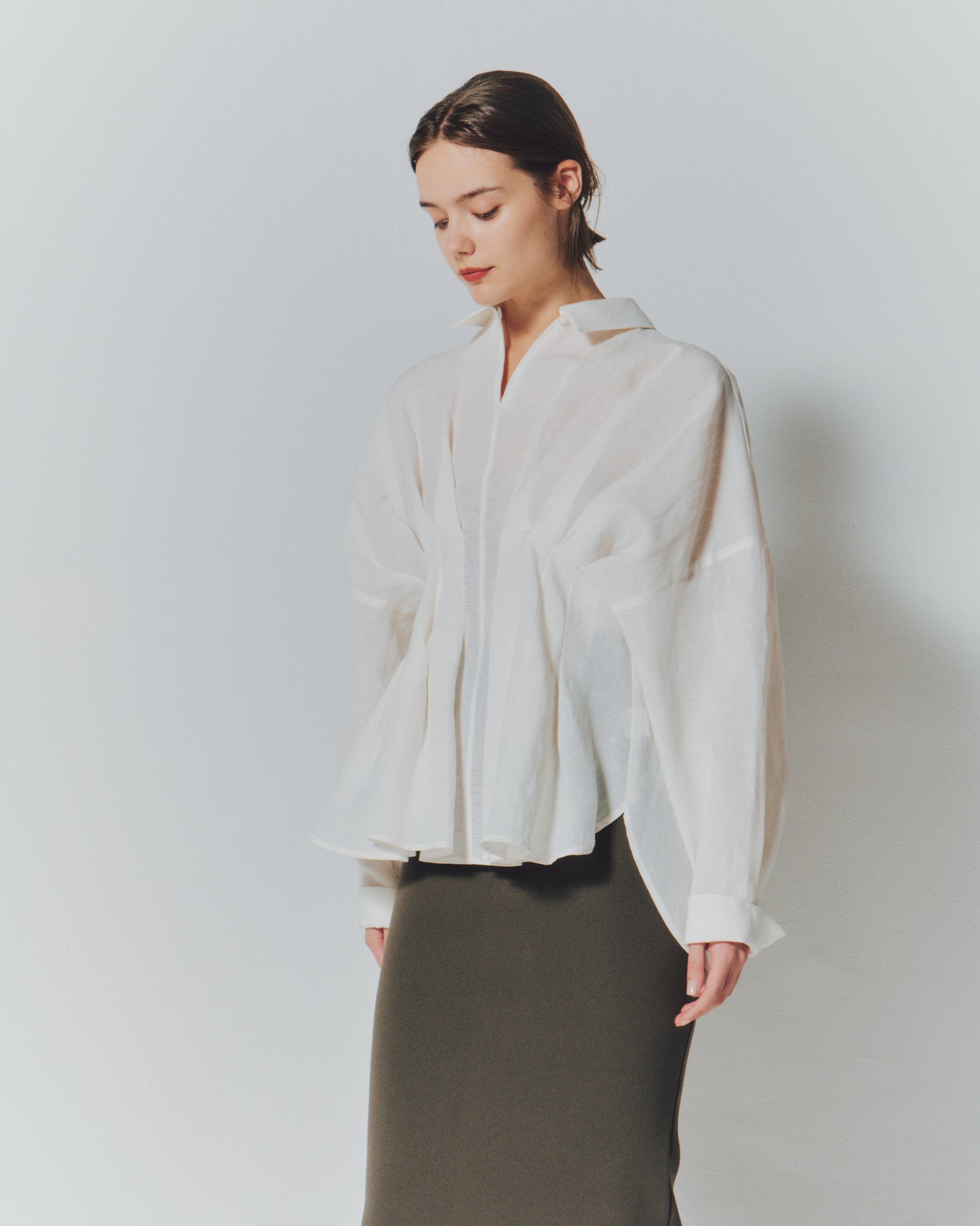 【予約商品】 LINEN PPLN TUCKING P/OVER