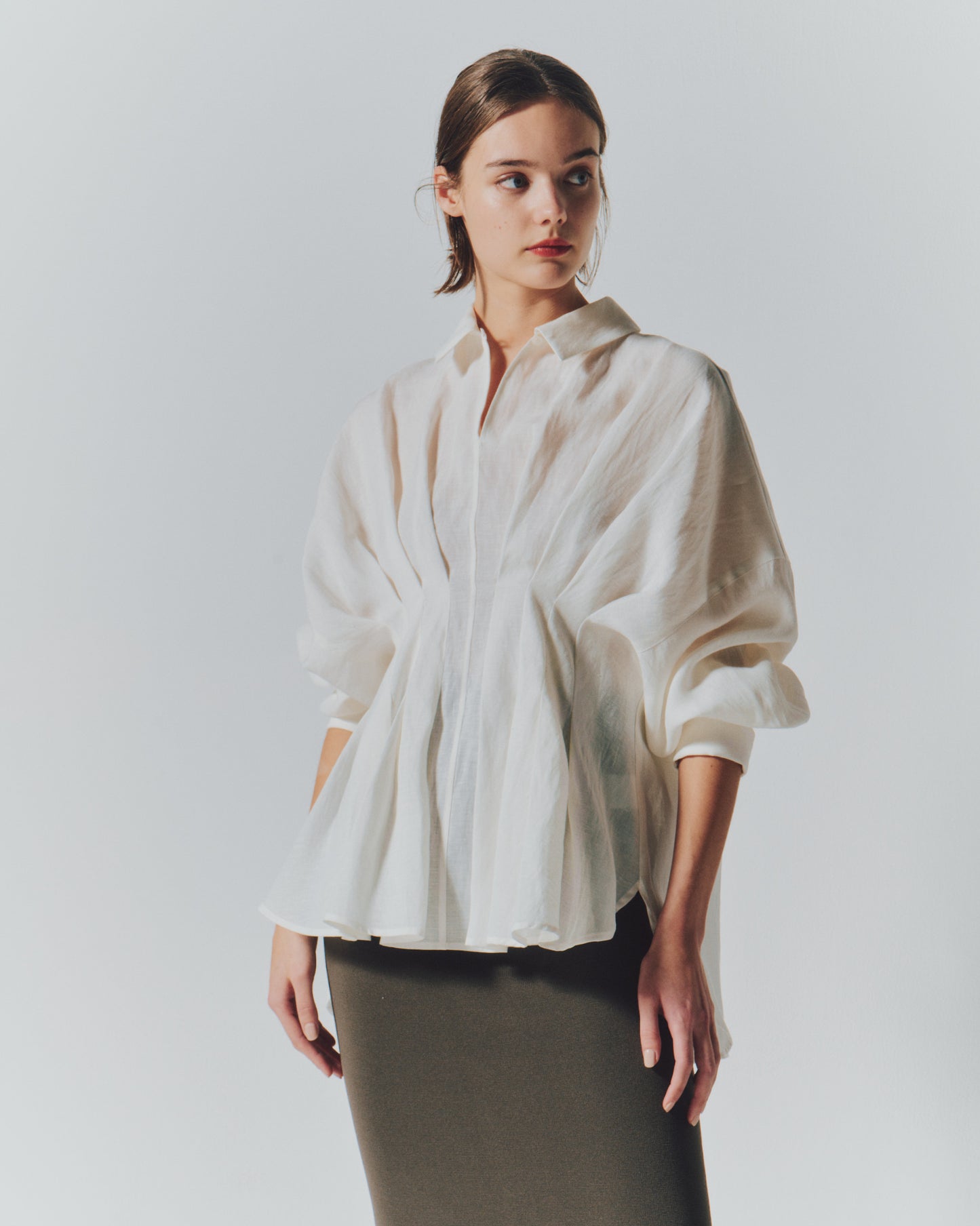 【予約商品】 LINEN PPLN TUCKING P/OVER
