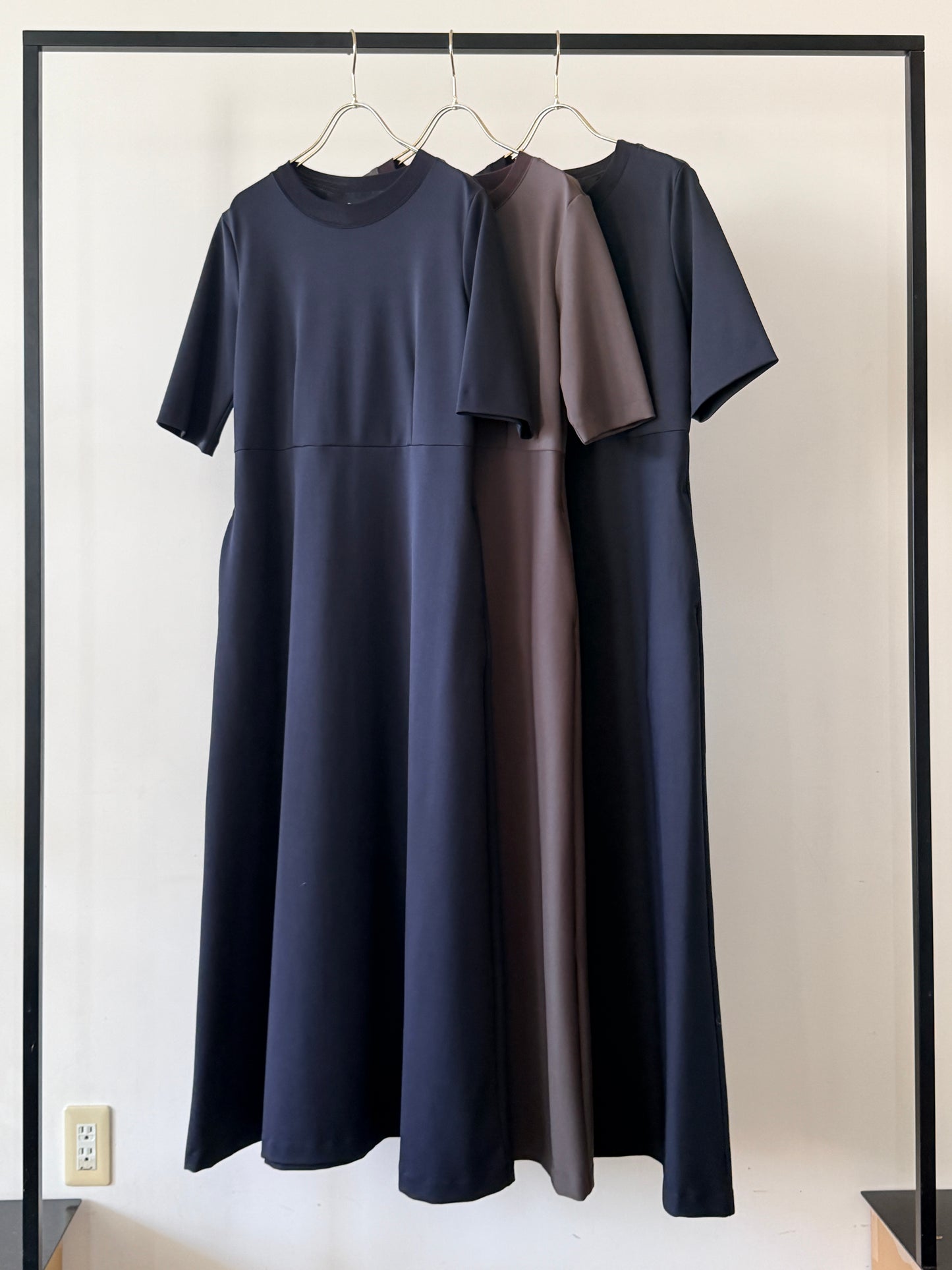 FLESHY JERSEY DRAPE DRESS