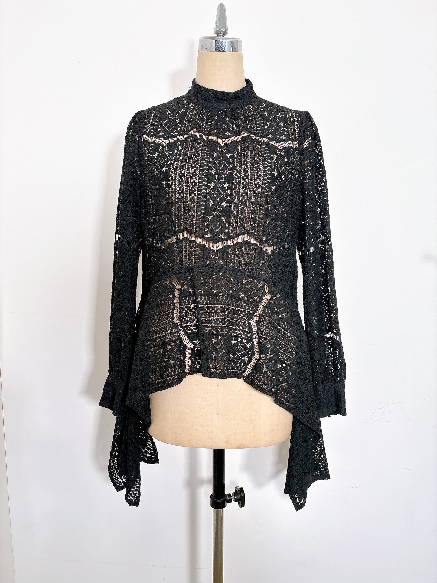 【NEW IN】COTTON CORD LACE DRAPE TOPS