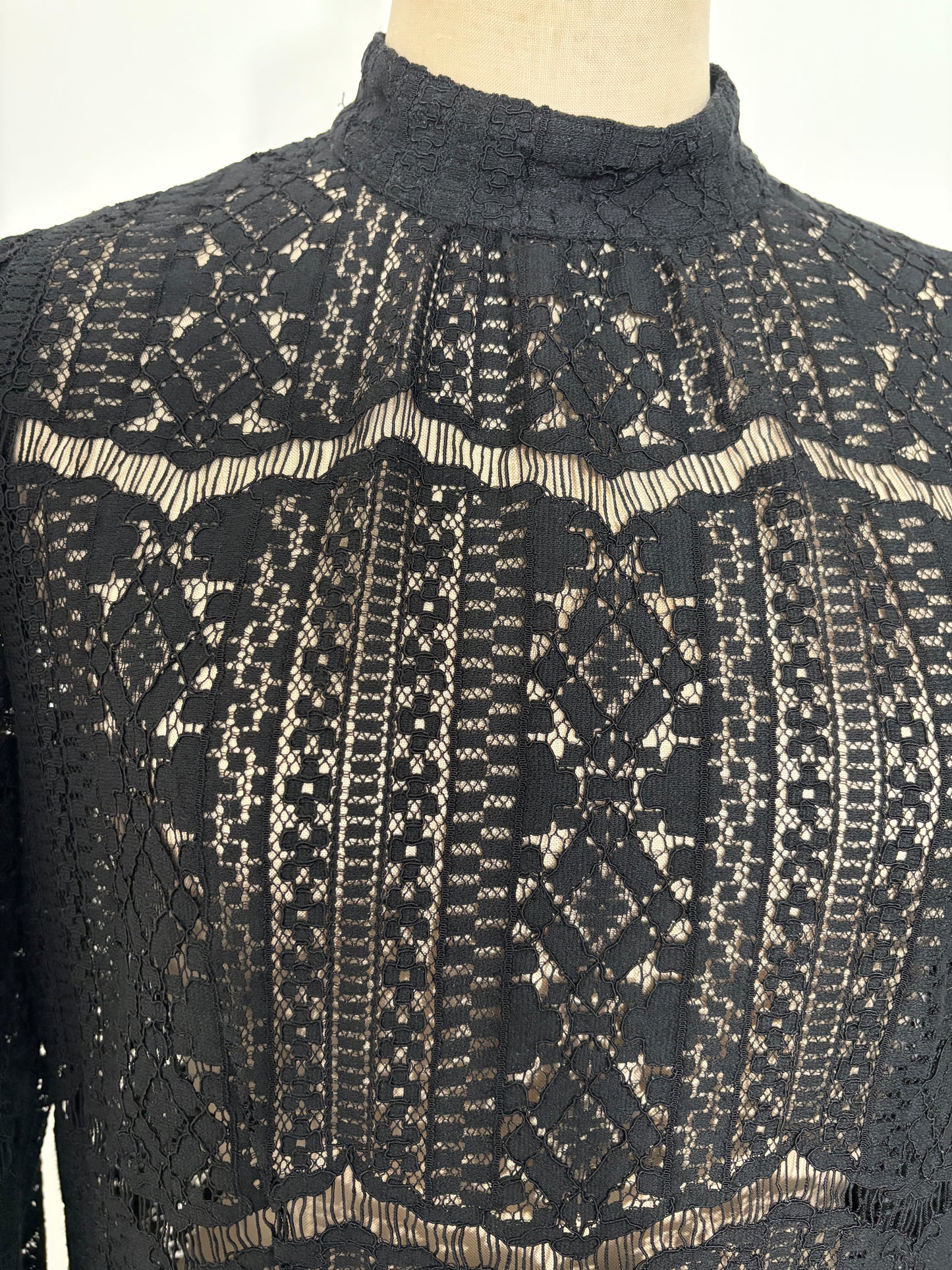 【NEW IN】COTTON CORD LACE DRAPE TOPS