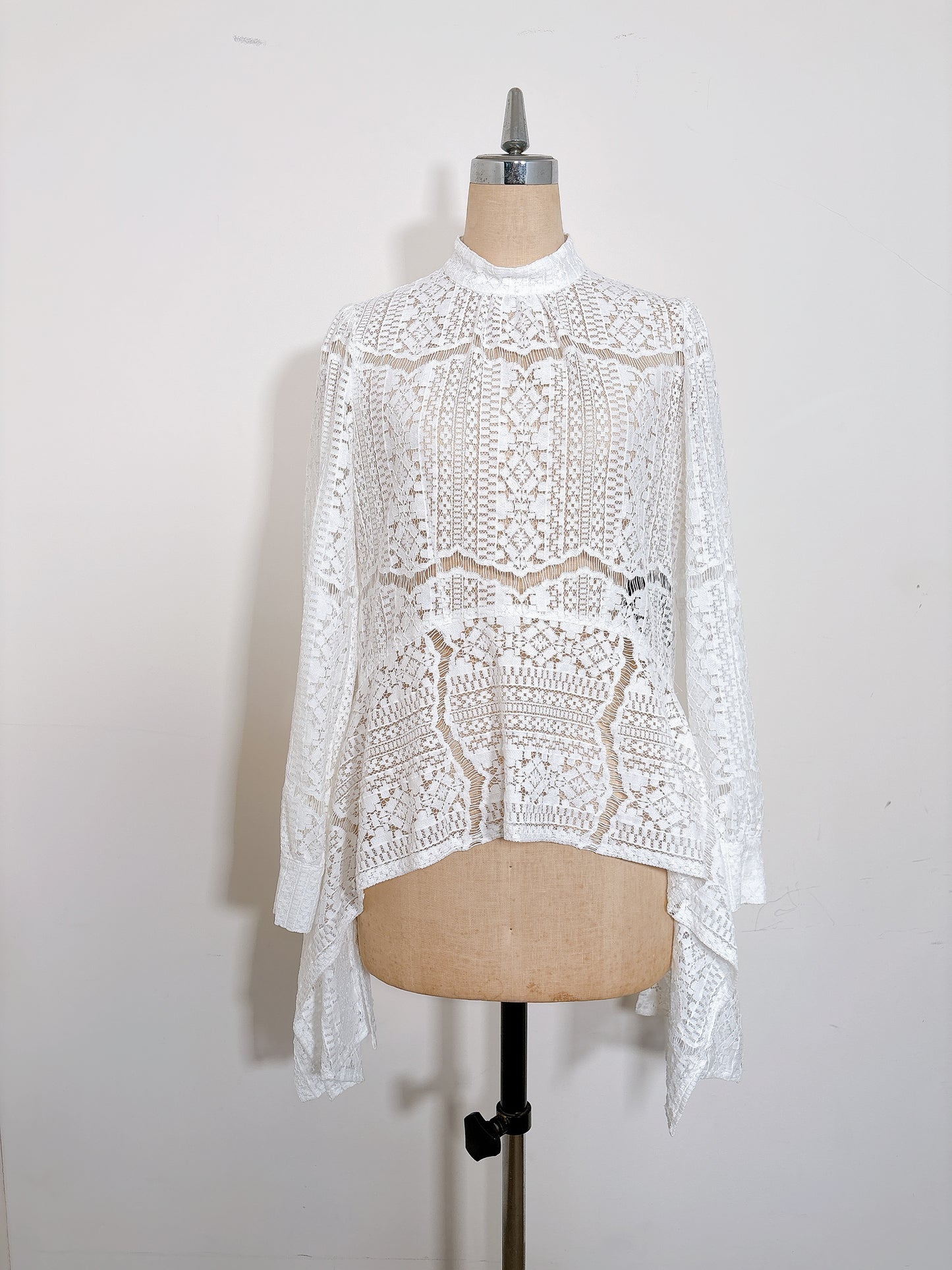 【NEW IN】COTTON CORD LACE DRAPE TOPS