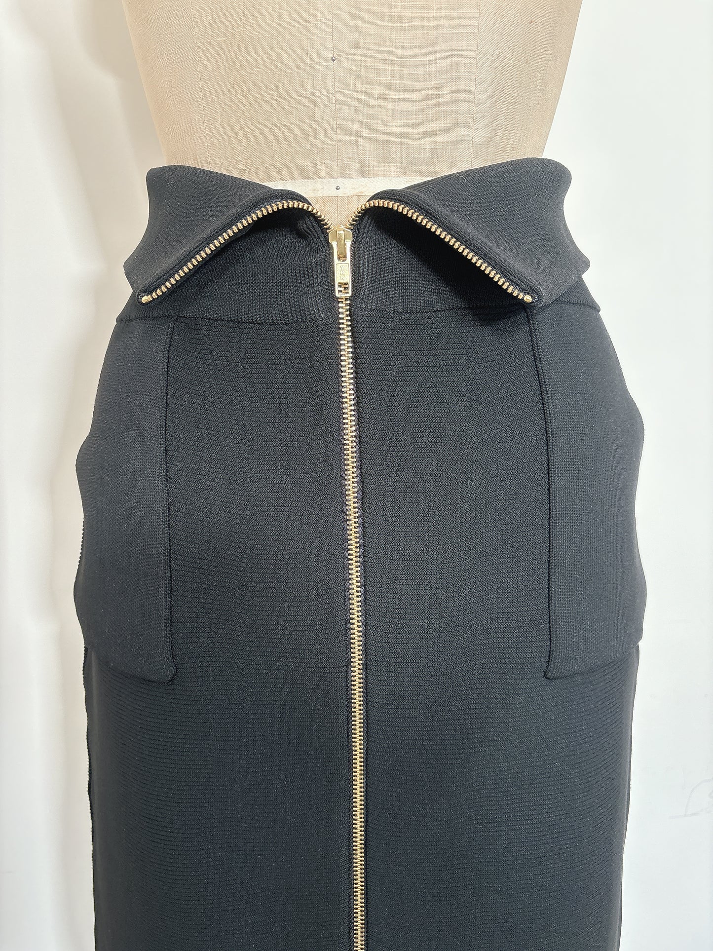 GARTER RIB ZIP UP SKIRT