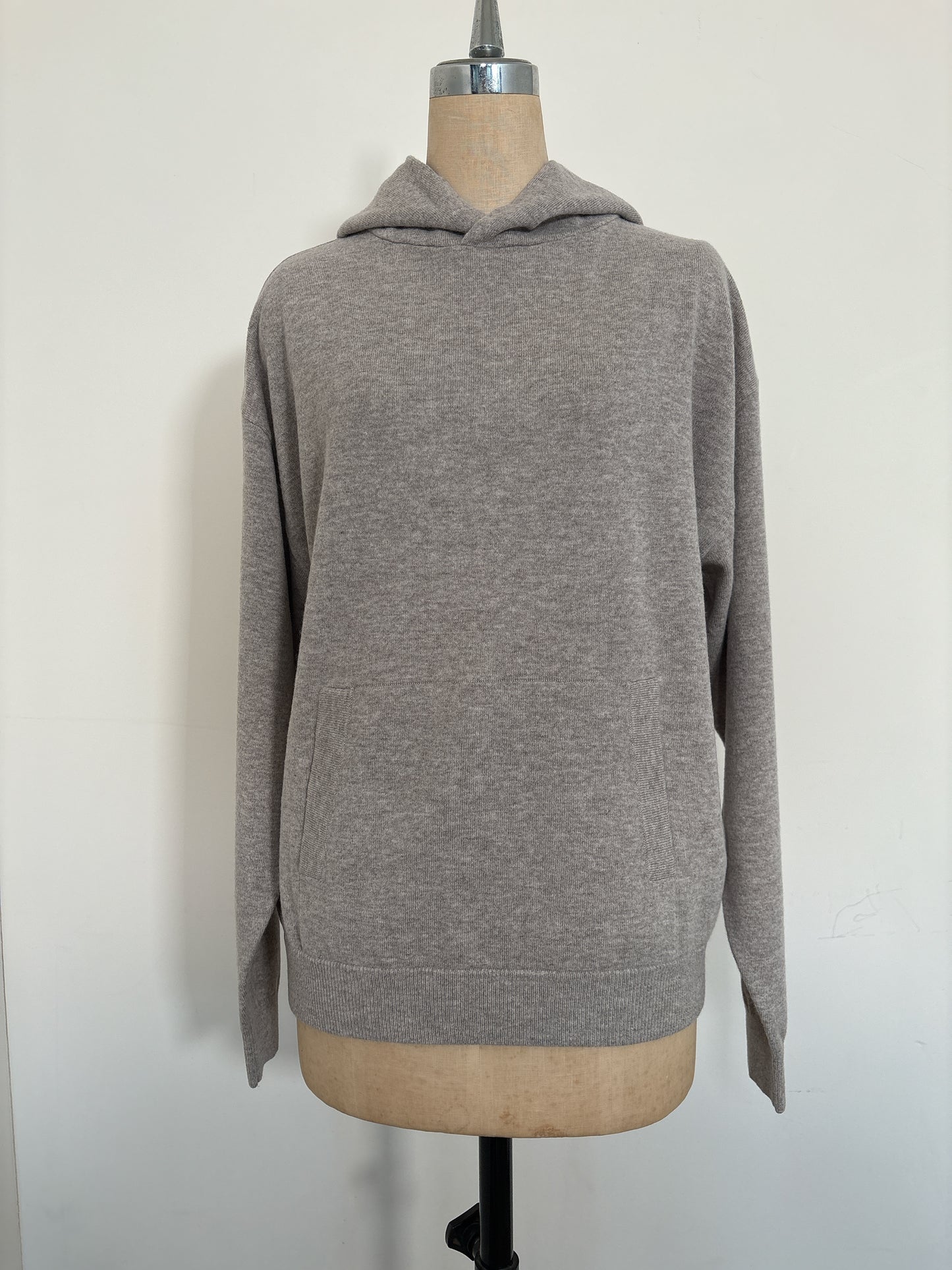 CASH HOODED TOPS
