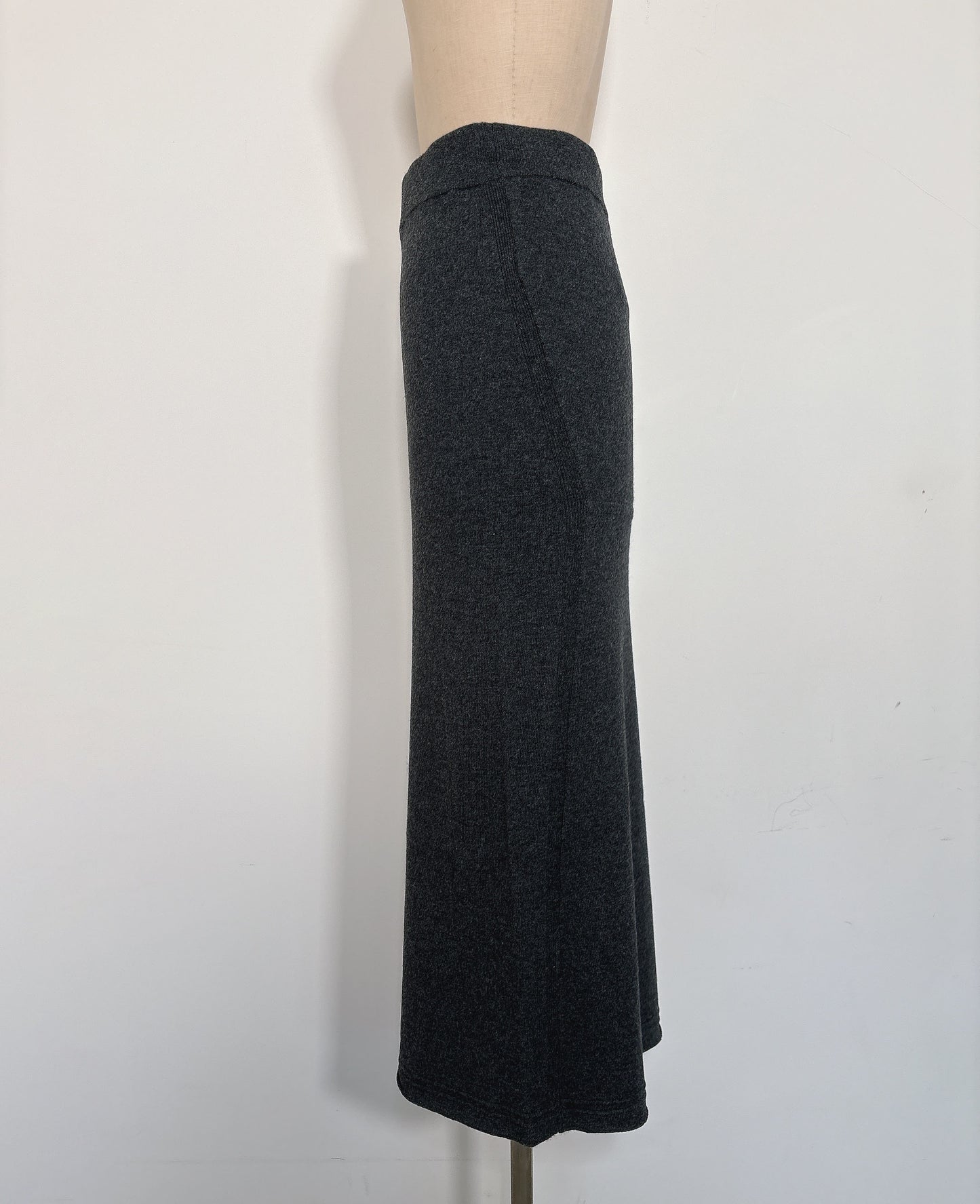 CASH LONG TIGHT SKIRT
