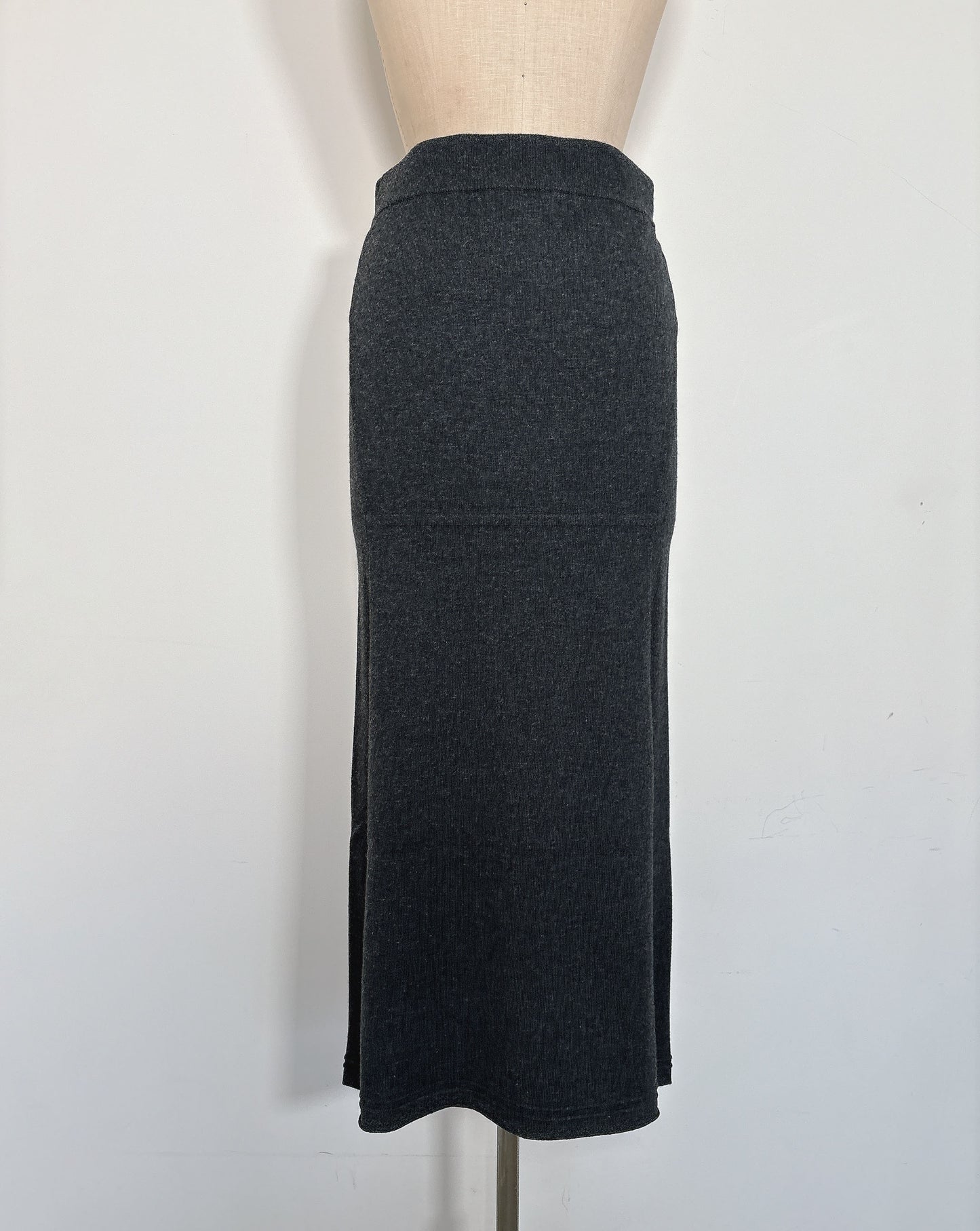 CASH LONG TIGHT SKIRT