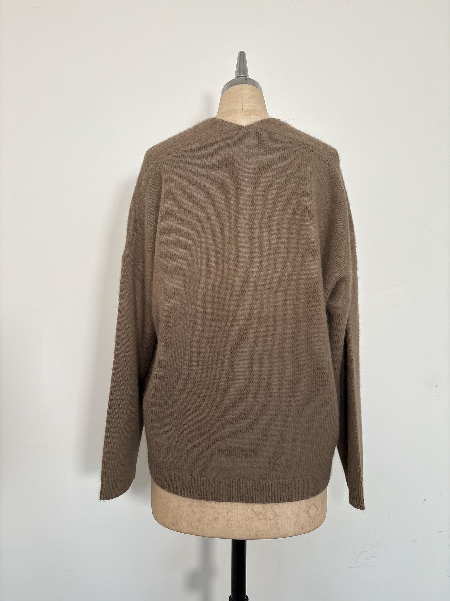 RACCOON SLIT/NECK TOPS