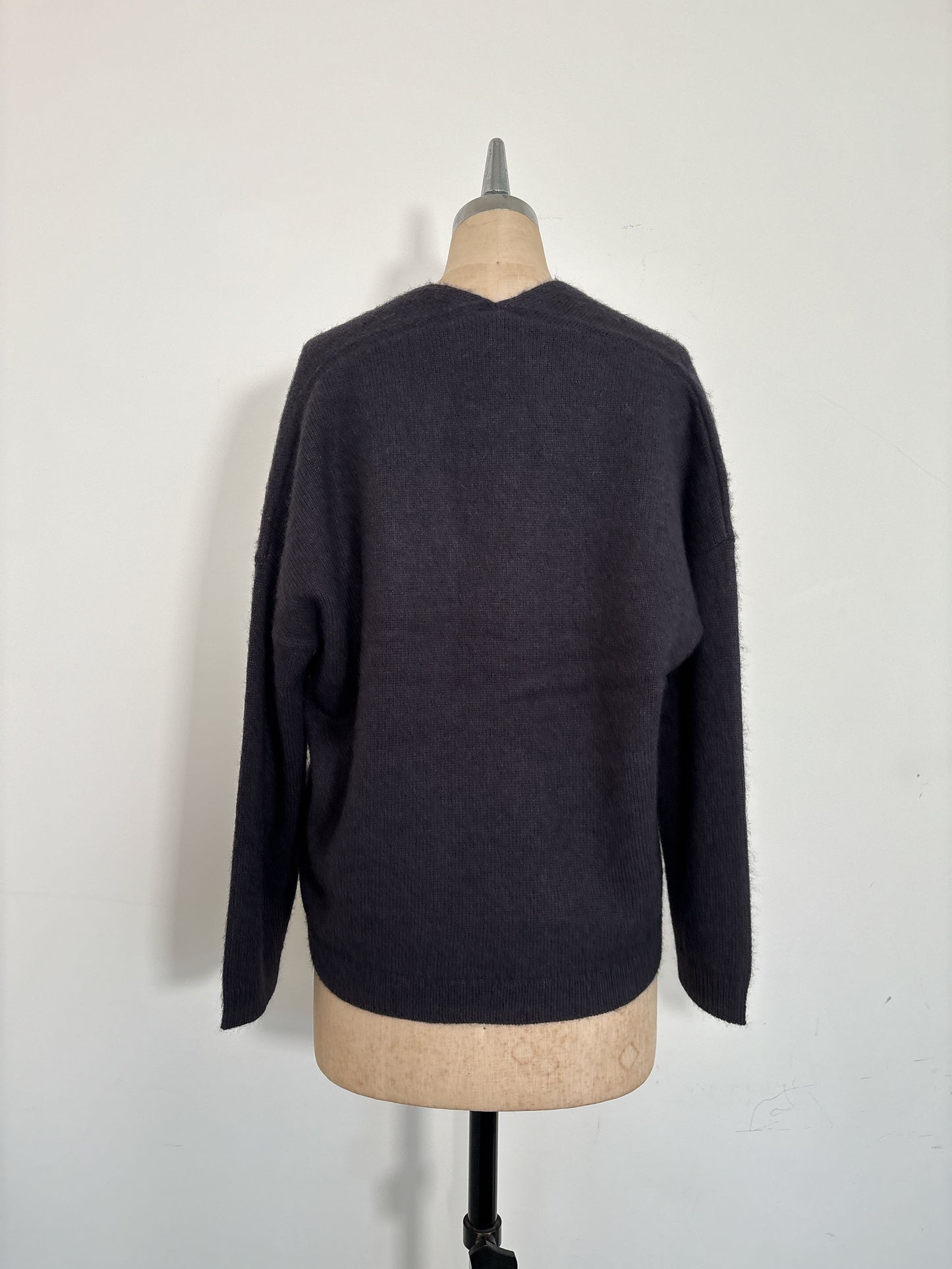 RACCOON SLIT/NECK TOPS
