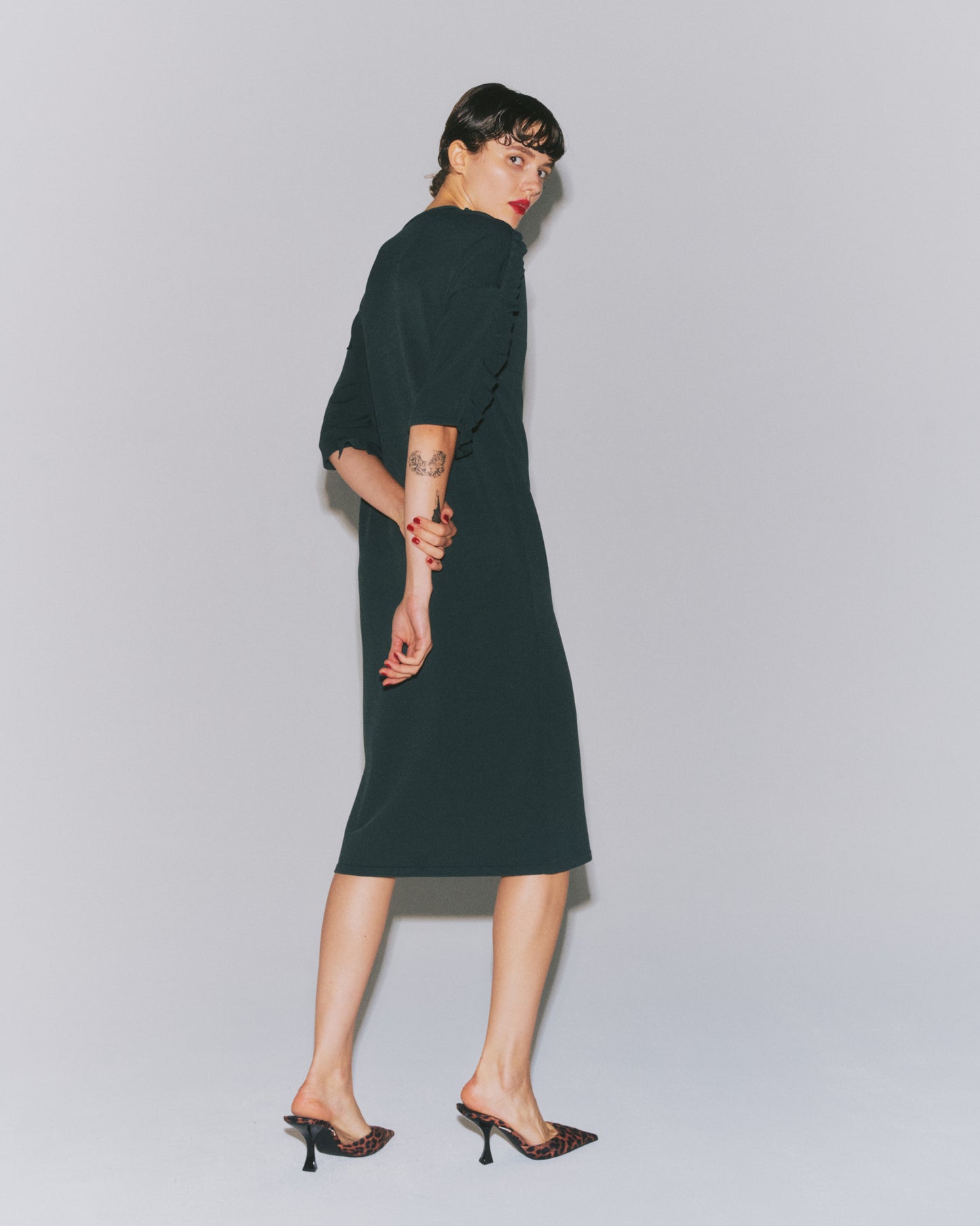 VIS SHOULDER FRILL H/S DRESS