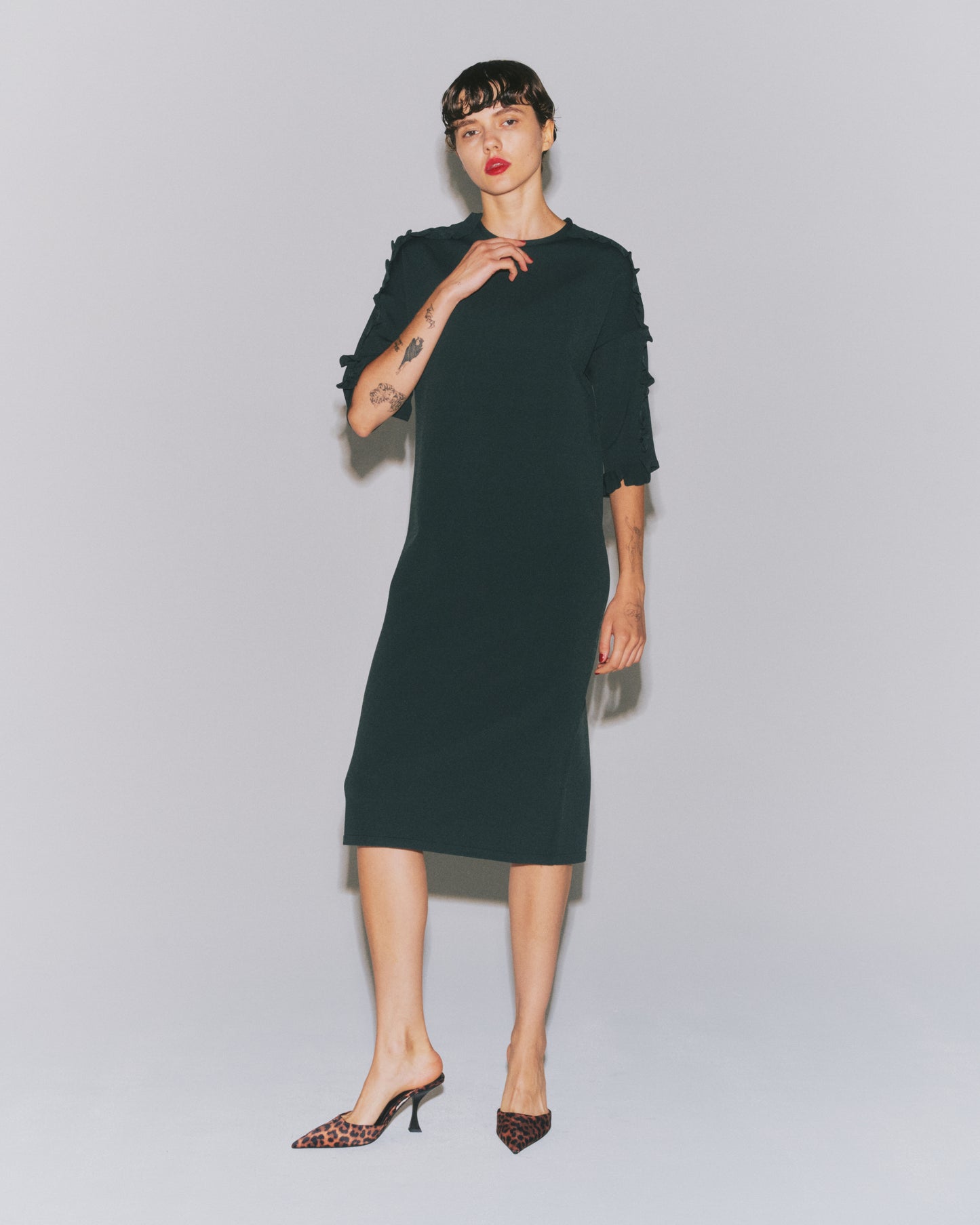 VIS SHOULDER FRILL H/S DRESS