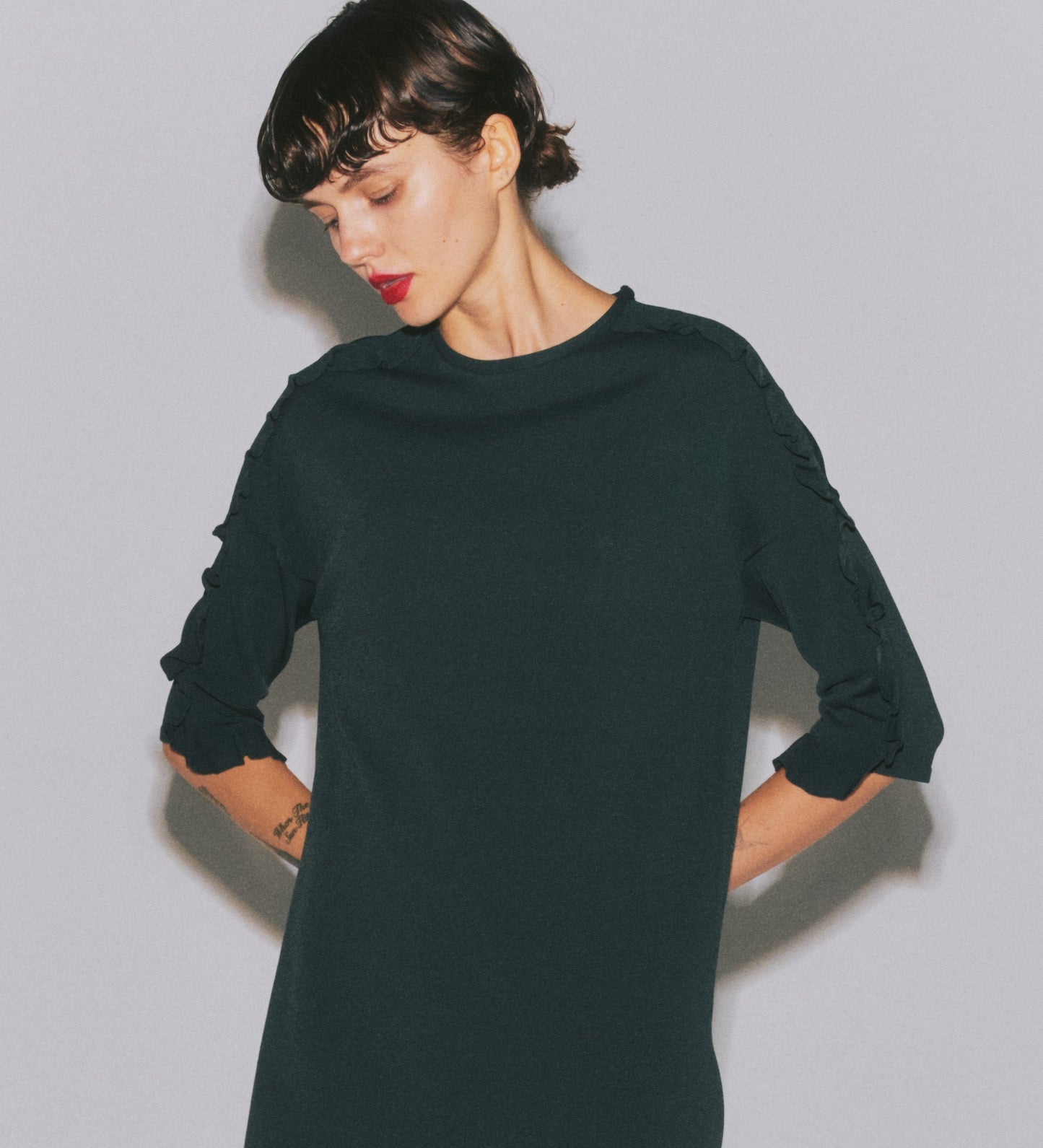 VIS SHOULDER FRILL H/S DRESS