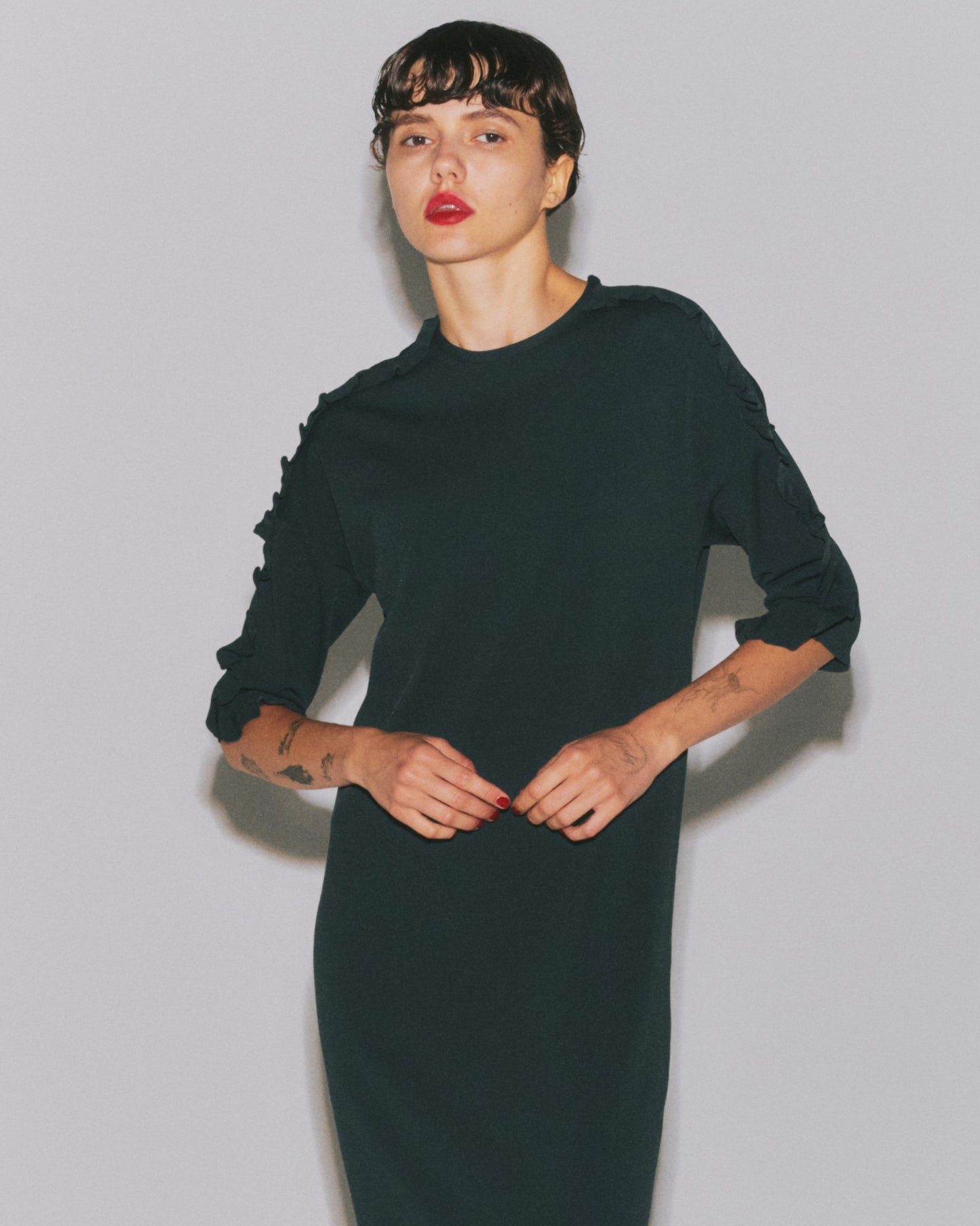 VIS SHOULDER FRILL H/S DRESS