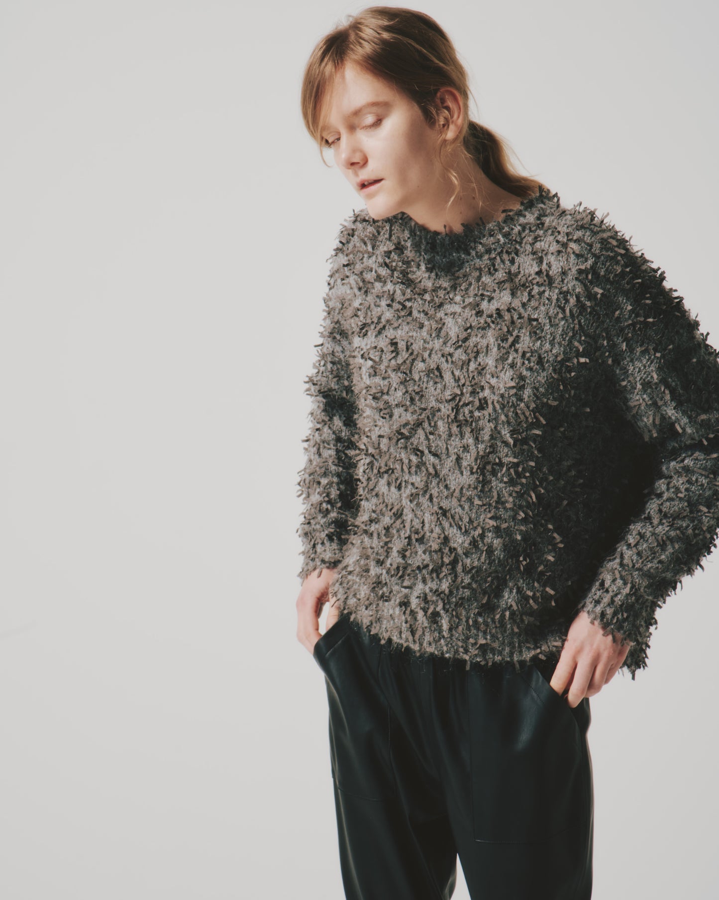 【予約商品】RIBBON-YARN CREW TOPS