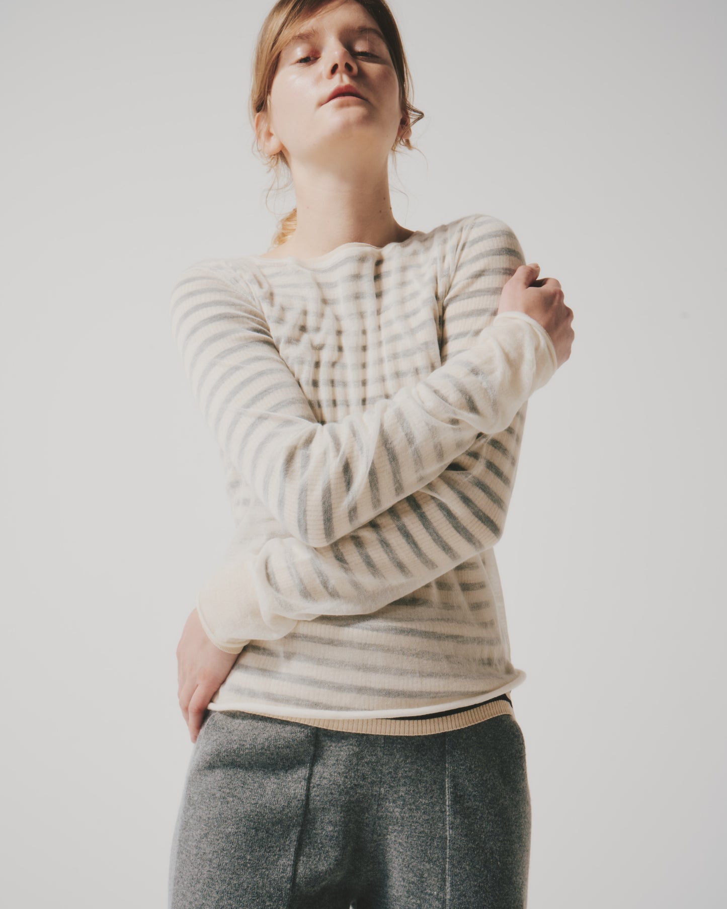 【予約商品】CASHMERE SHEER CREW TOPS