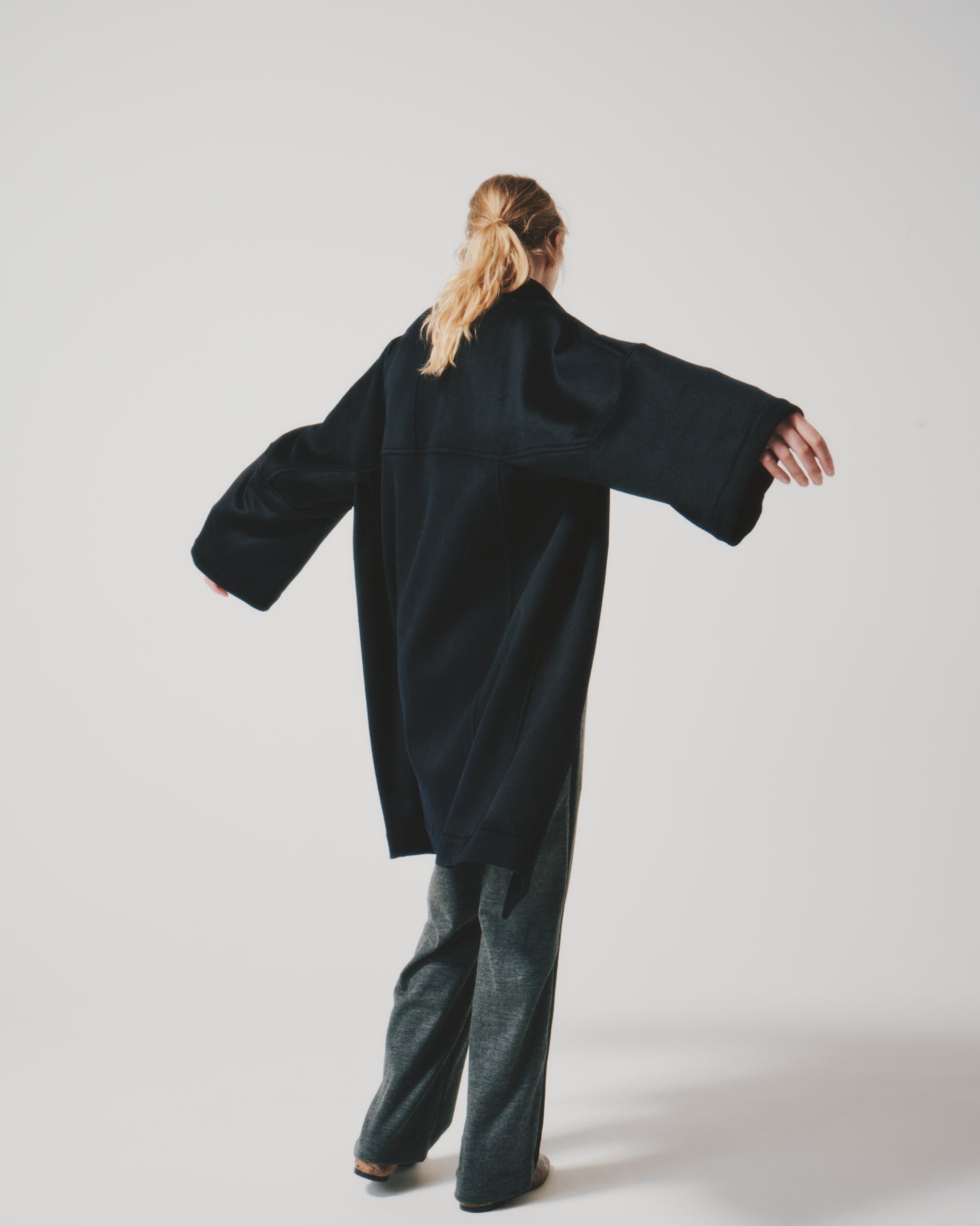CASH HI/NECK DOT COAT