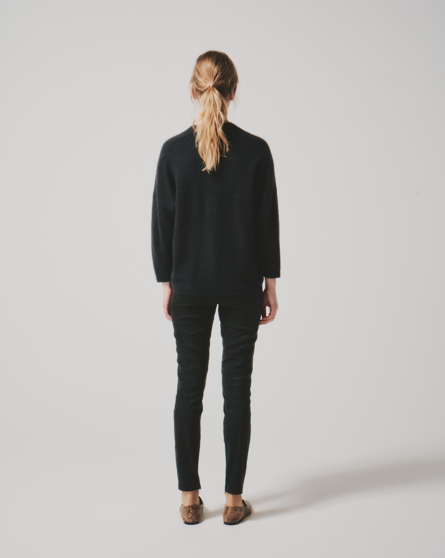 【予約商品】RACCOON SLIT/NECK TOPS
