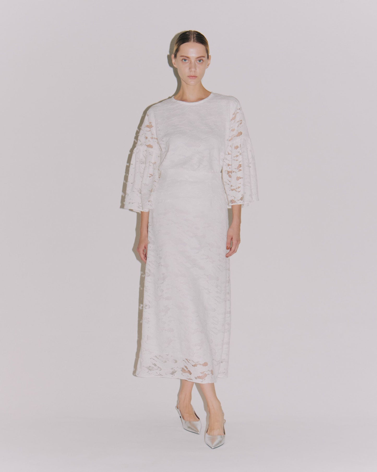 WAVE-LACE GATHER-SLEEVE TOPS
