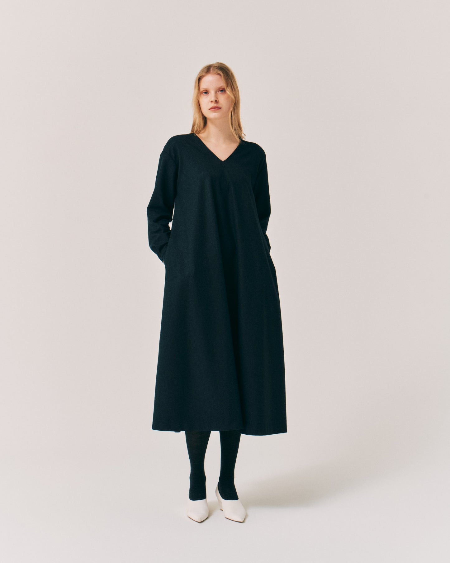 【LAST ONE】STRETCH TWILL DRAPE/V DRESS