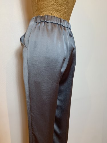 VIN SATIN STRAIGHT PANTS