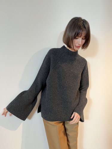 W/CASHMERE RIDGE BELL SLEEVE TOPS