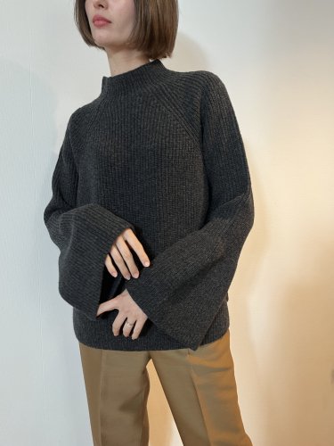 W/CASHMERE RIDGE BELL SLEEVE TOPS