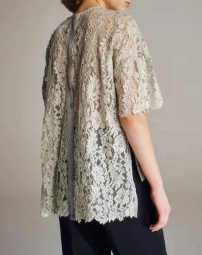 LEAVER LACE WITH GROSGRAIN TOPS