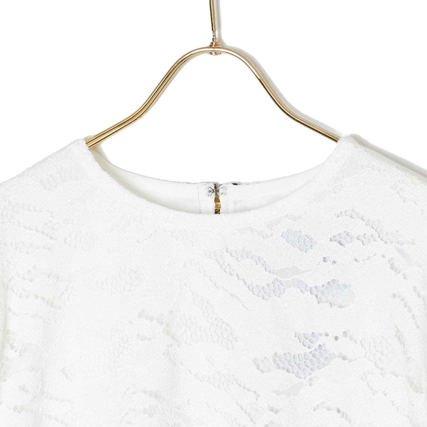 WAVE-LACE GATHER-SLEEVE TOPS