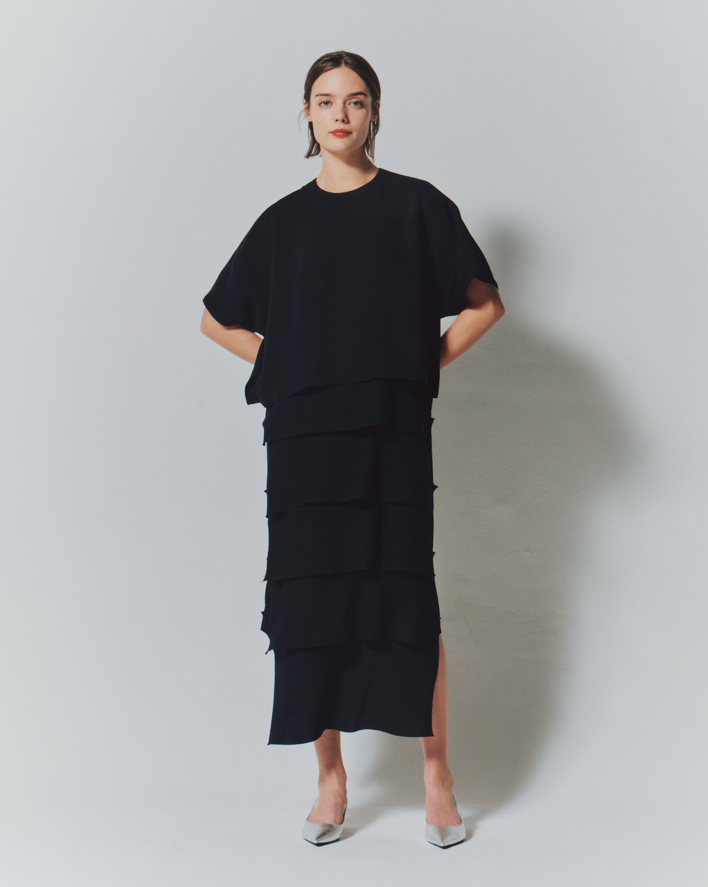 【予約商品】 MAT SATIN COMBI TIERED DRESS