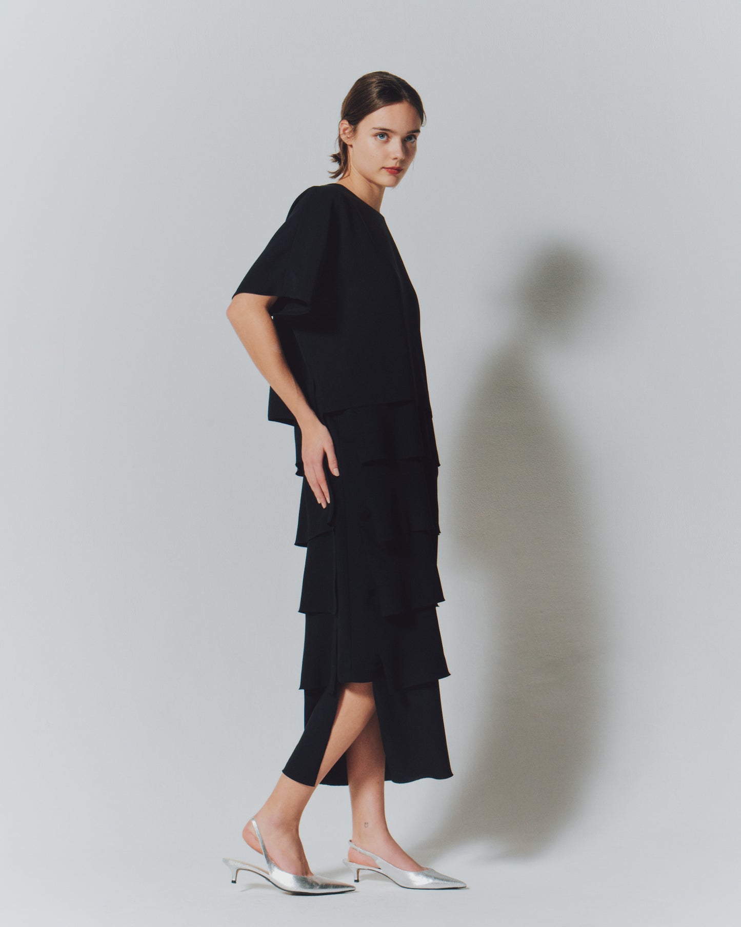 【予約商品】 MAT SATIN COMBI TIERED DRESS