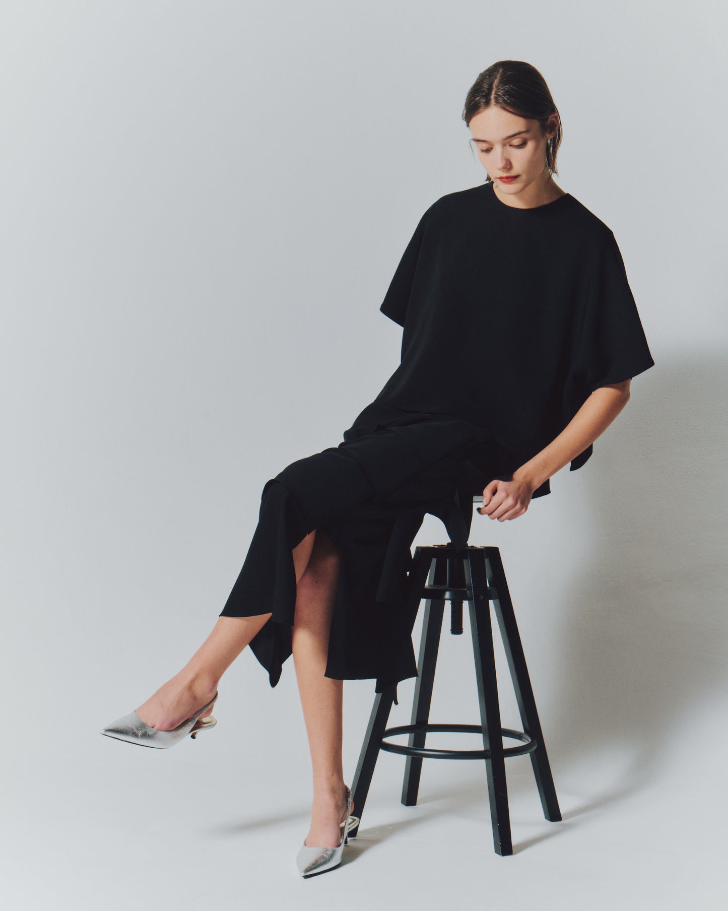 【予約商品】 MAT SATIN COMBI TIERED DRESS
