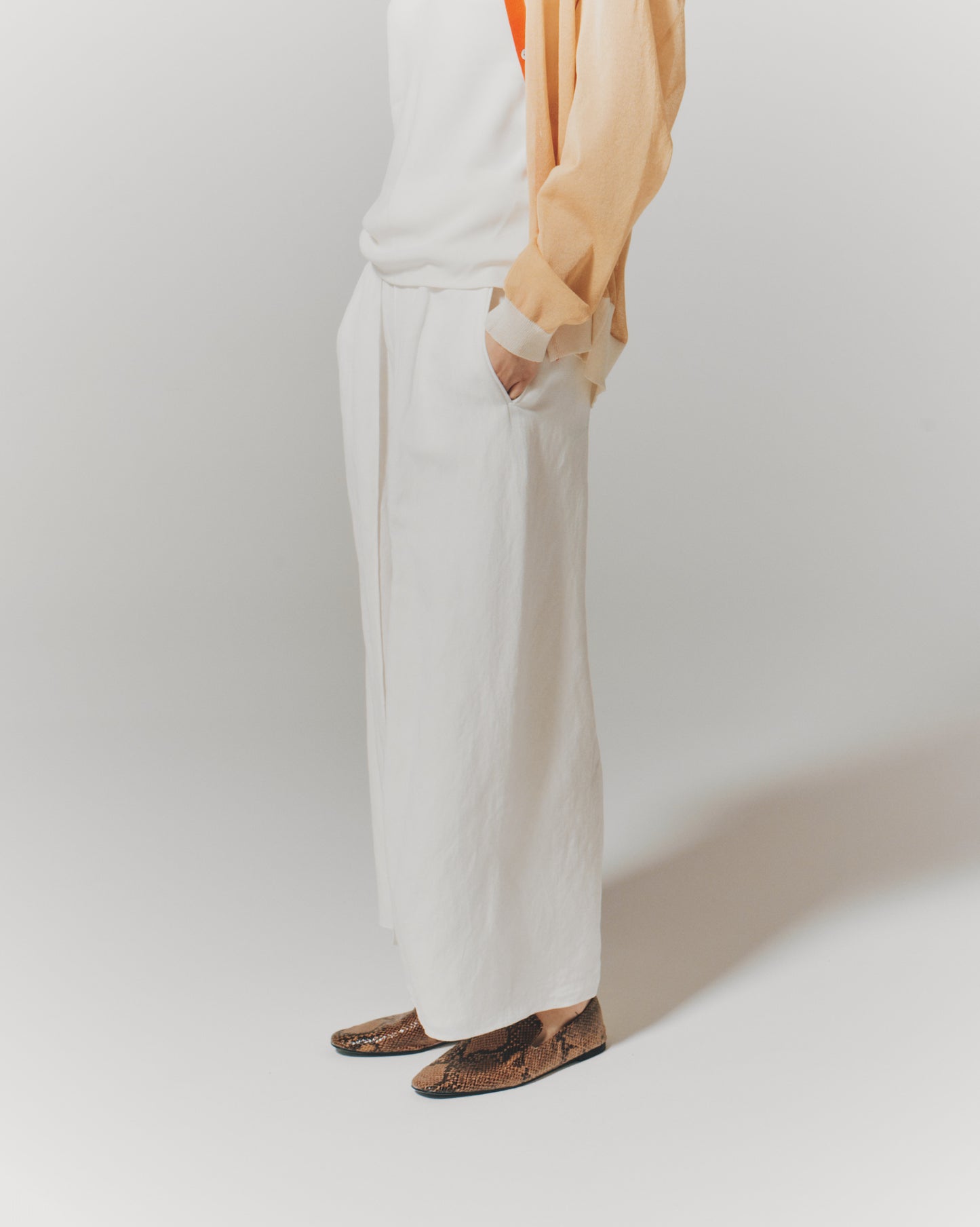 LINEN ROLLED PANTS