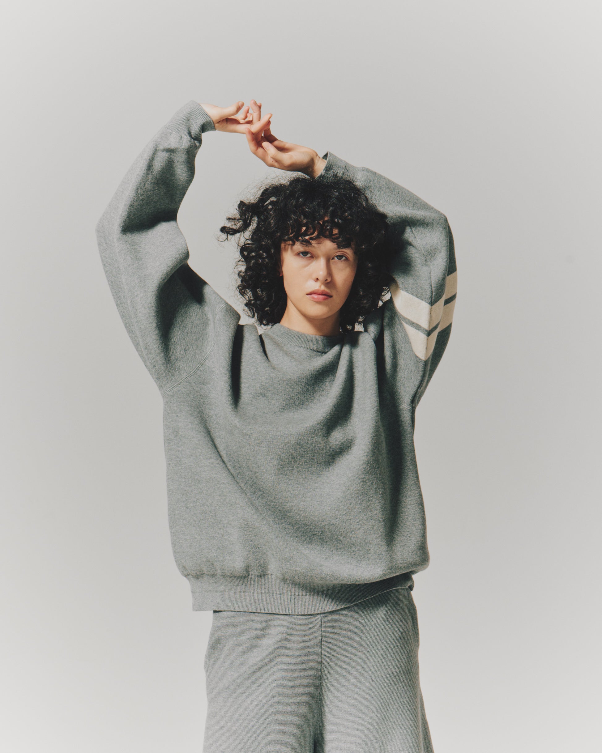 DUAL LAYERED OVERSIZED SWEAT – Room no.8 ONLINE SHOP