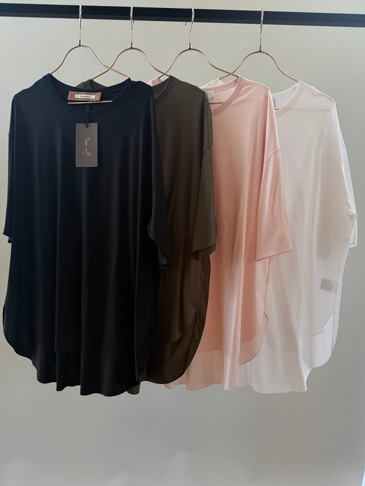 【NEW IN】TENCEL ROUND/HEM HS TEE