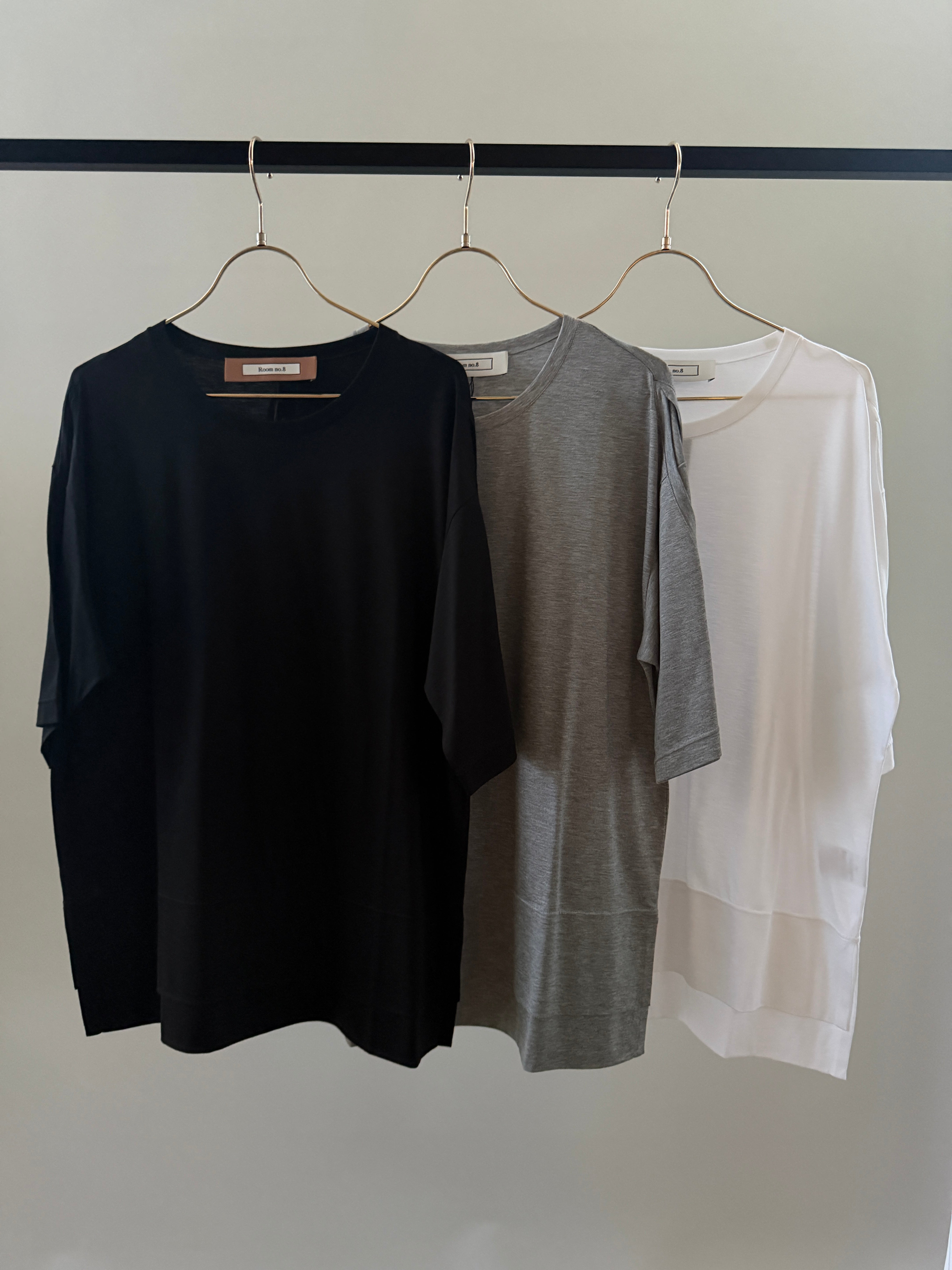 NEW IN】TENCEL SHOLDER-SLIT TEE – Room no.8 ONLINE SHOP