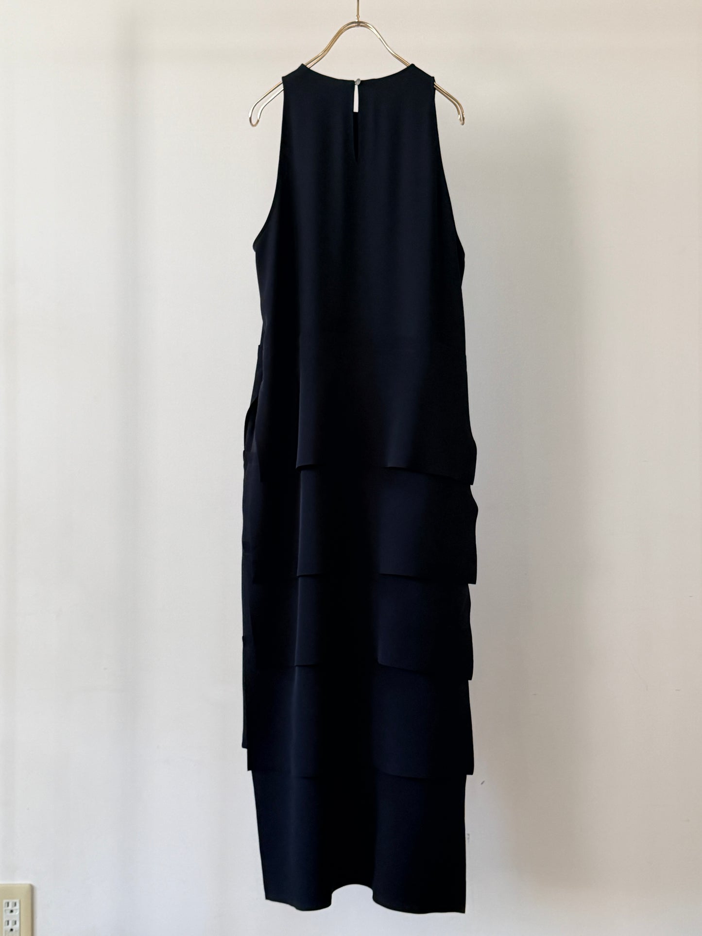 W-SATIN NS TIERED DRESS