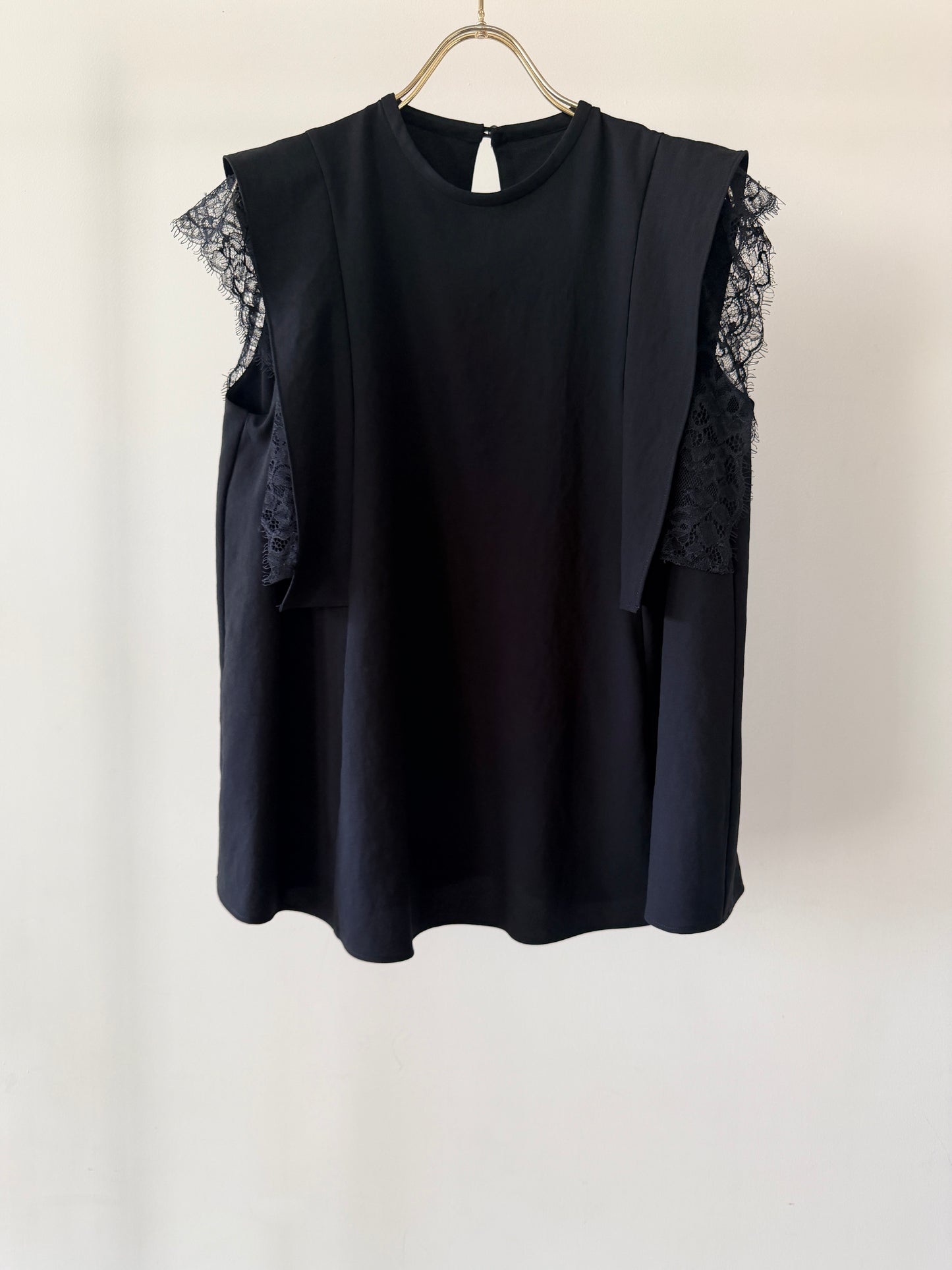 LIGHT GEORGETTE WITH LACE TOPS