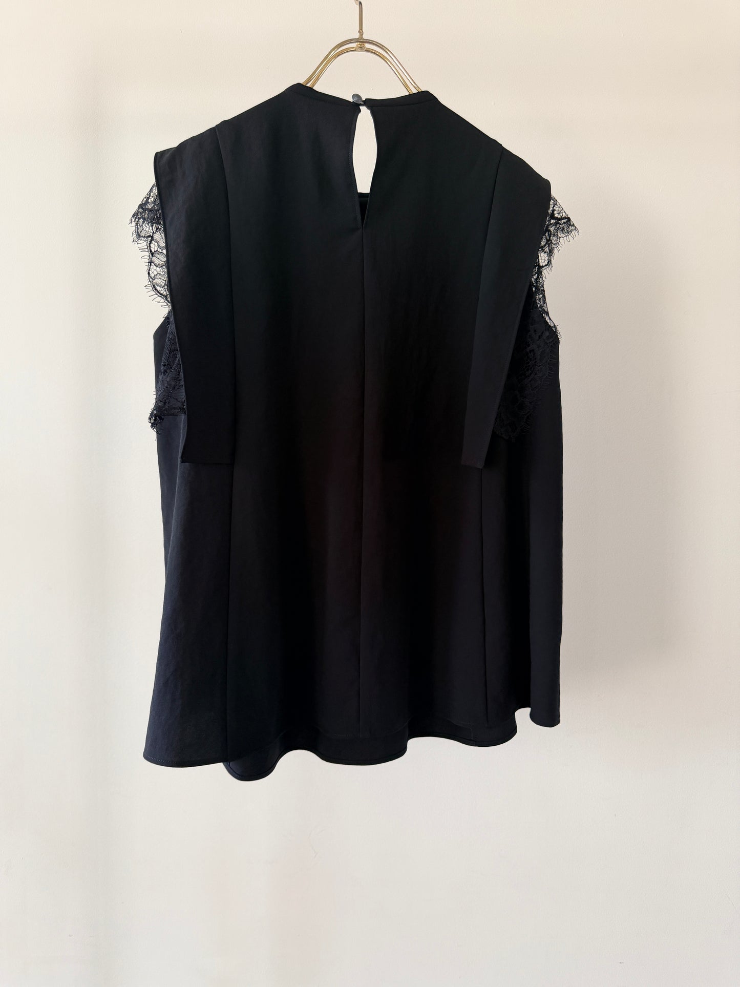 LIGHT GEORGETTE WITH LACE TOPS