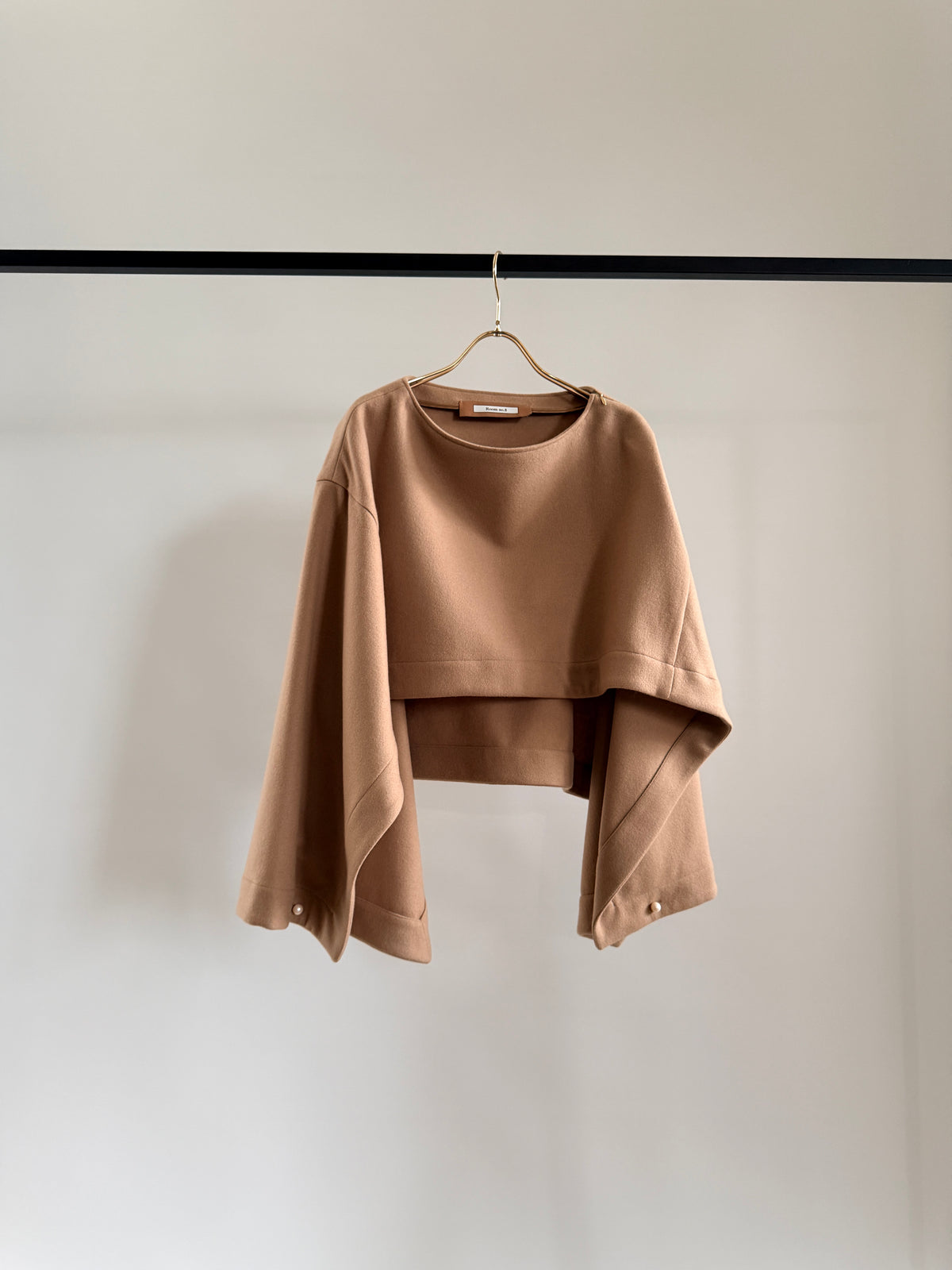MELTON CAPE TOPS
