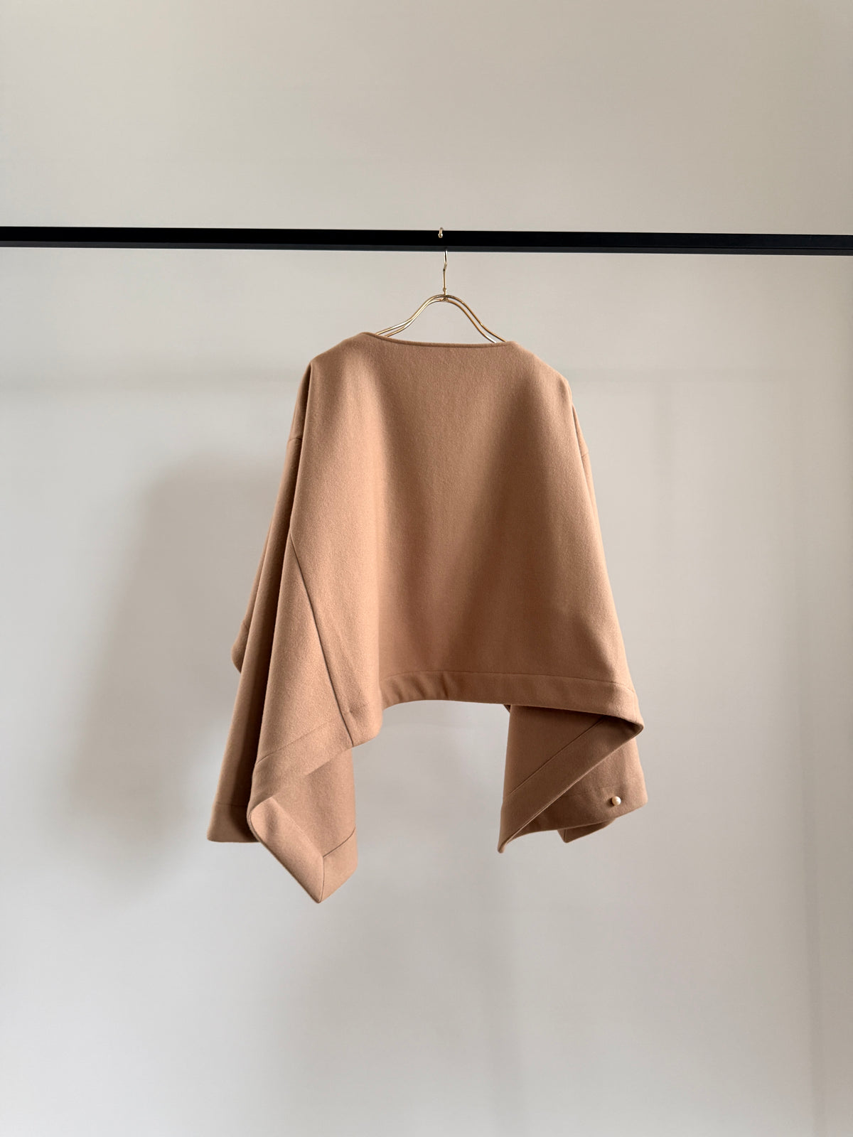MELTON CAPE TOPS