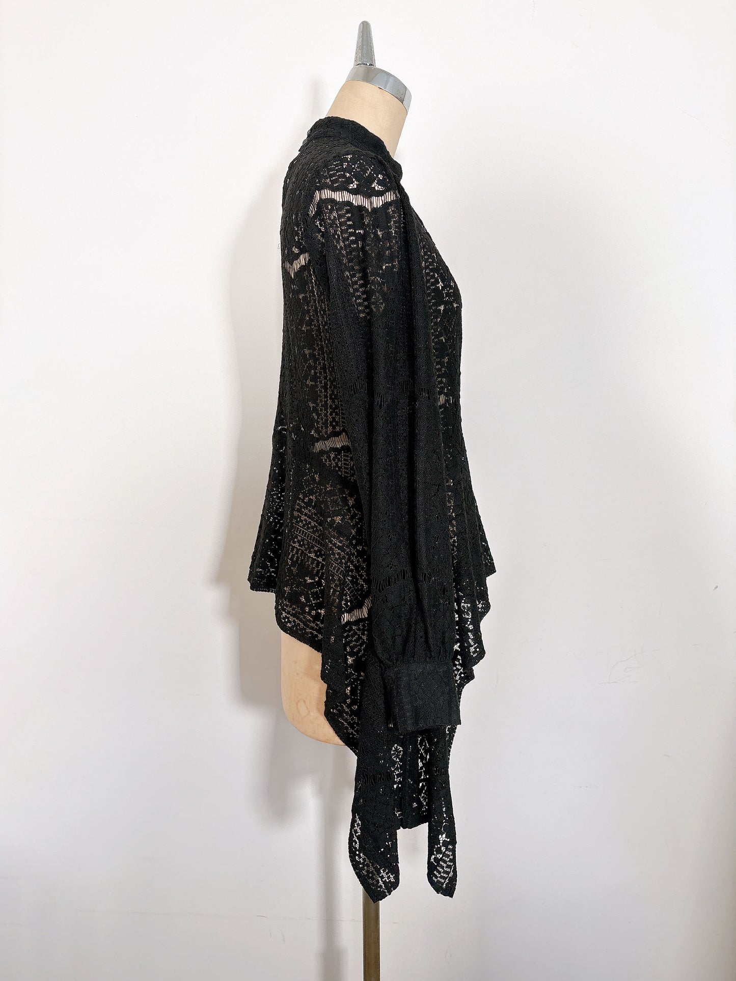 【NEW IN】COTTON CORD LACE DRAPE TOPS