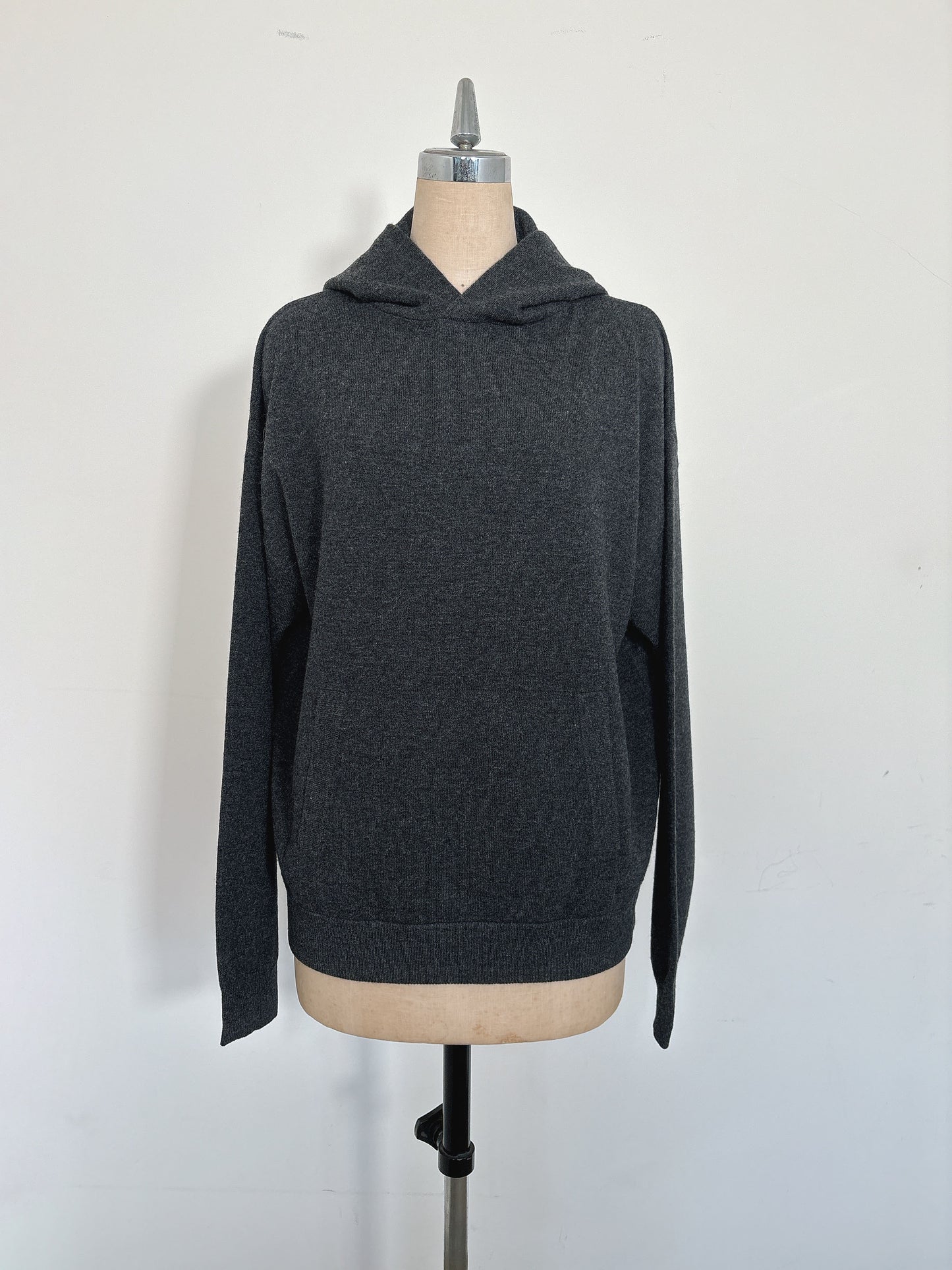 CASH HOODED TOPS