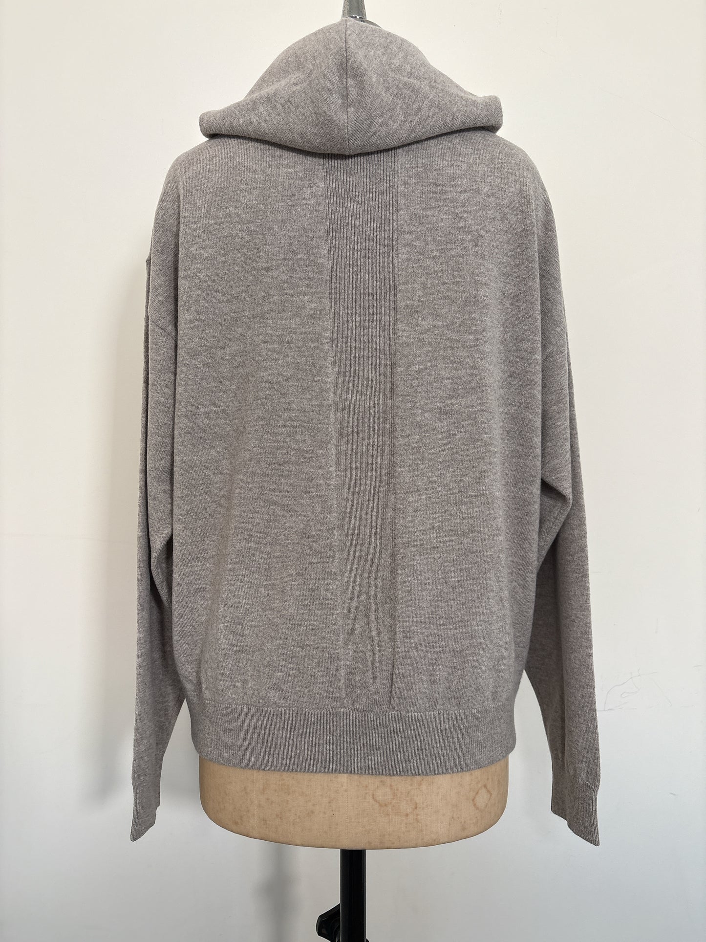 CASH HOODED TOPS