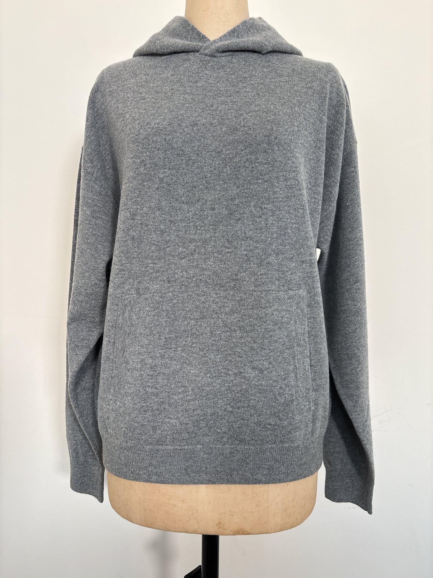 CASH HOODED TOPS