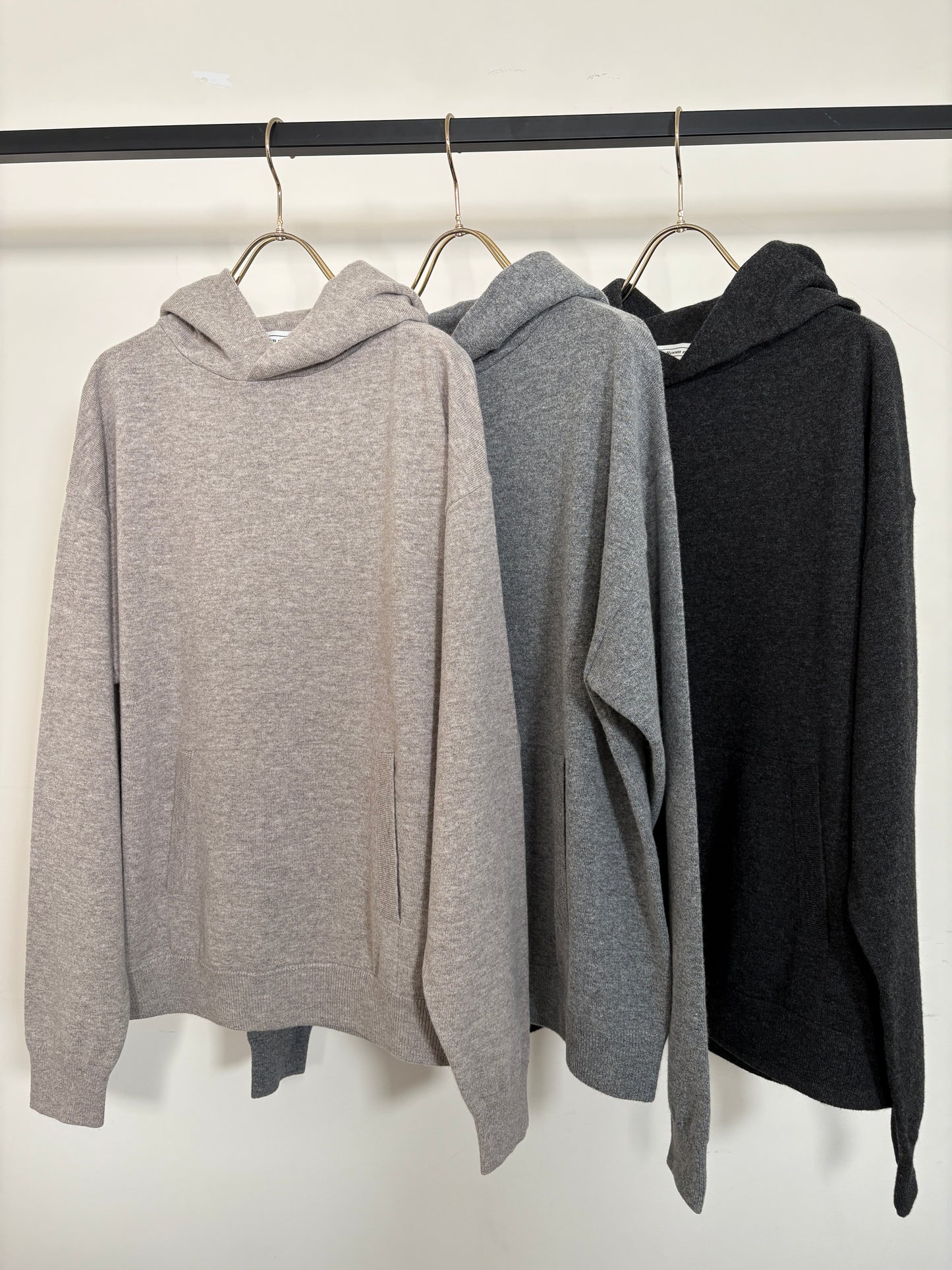 CASH HOODED TOPS