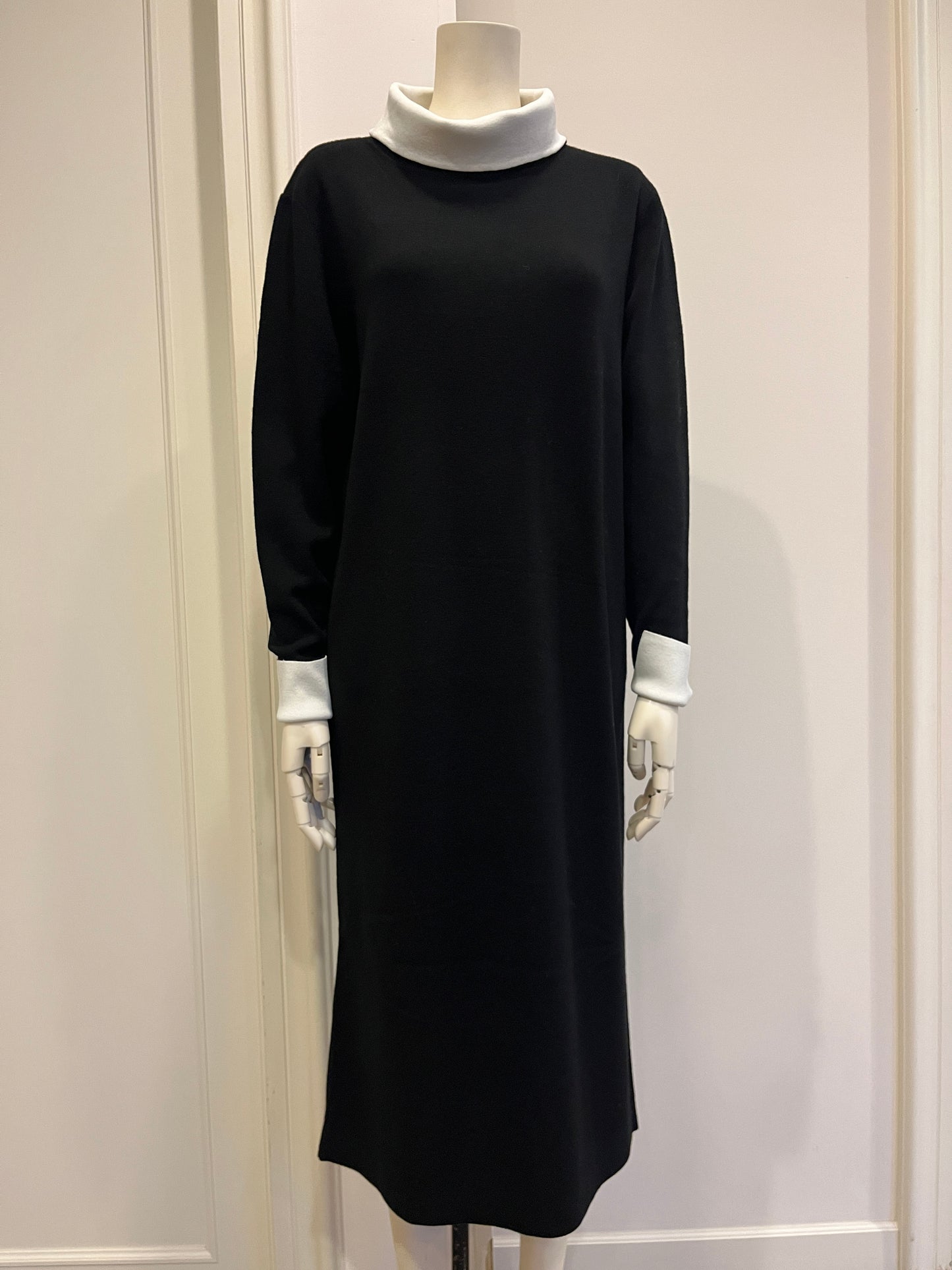 NEEDLE BI/COLOR OFF/S DRESS